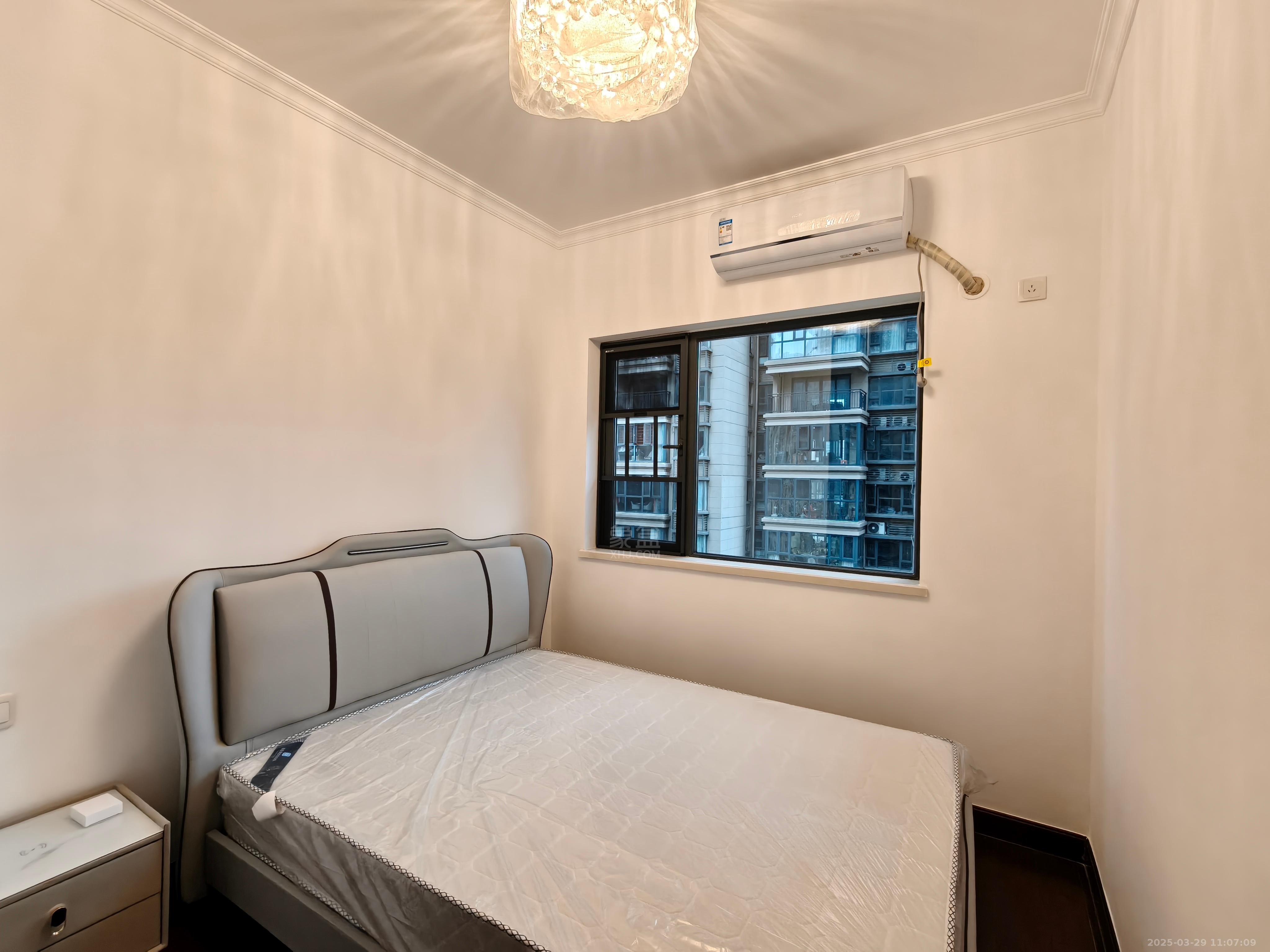 恒大华府 3室2厅2卫 2500.0元/月 恒大华府 3室2厅2卫 2500.0元/月室内图