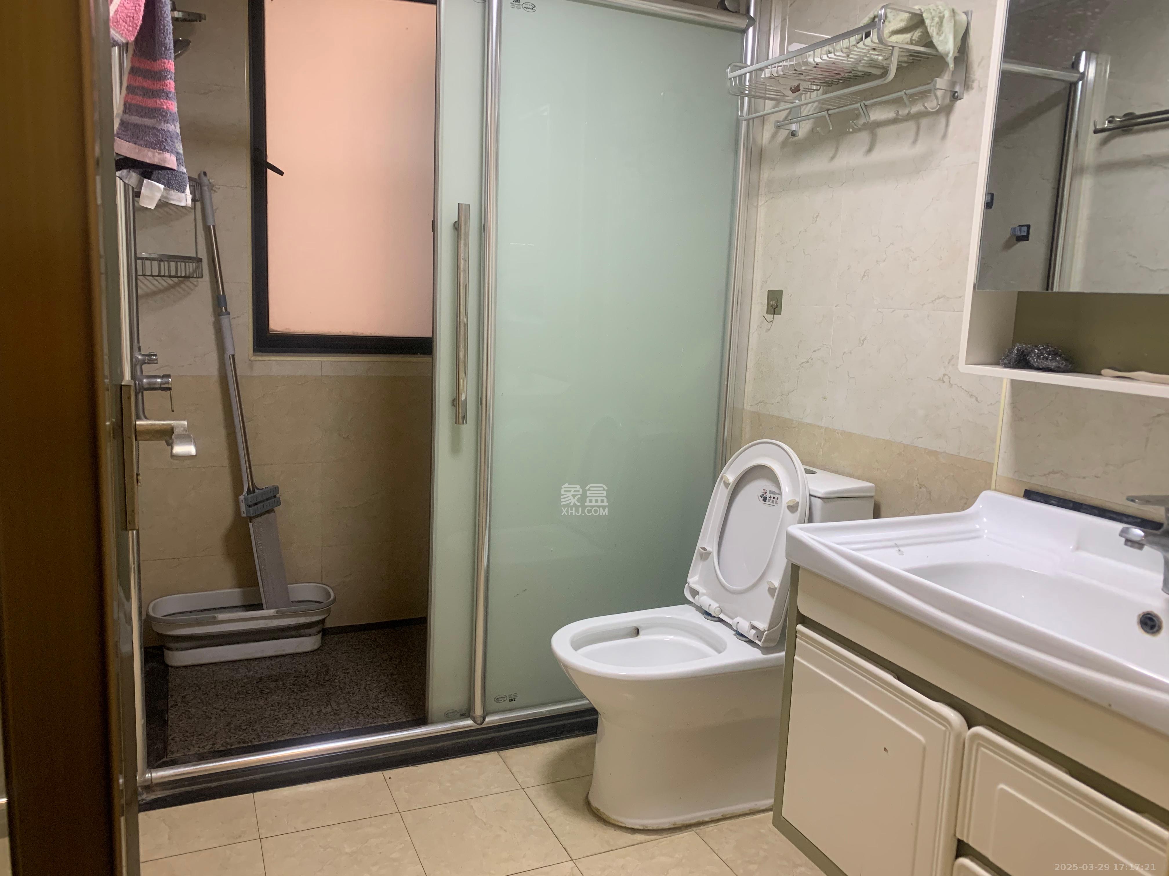 中建芙蓉嘉苑  3室2厅2卫   3000.00元/月室内图