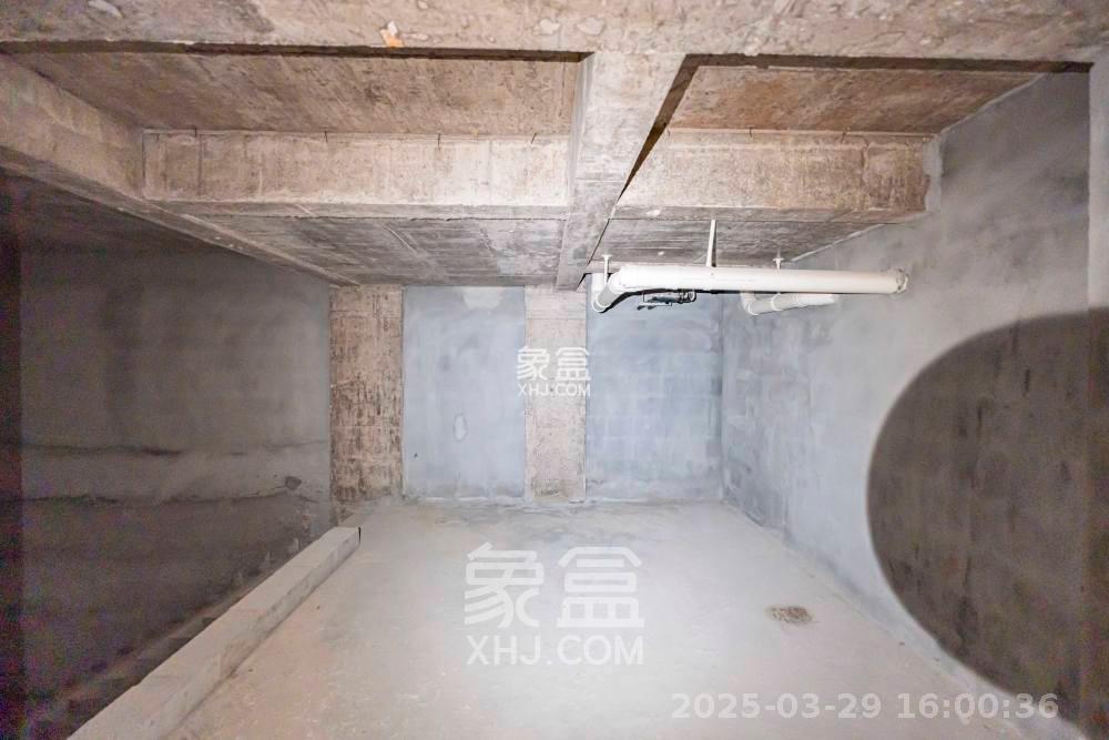 东原麓印长江C区 5室3厅4卫 6000.00元/月 东原麓印长江C区 5室3厅4卫 6000.00元/月室内图