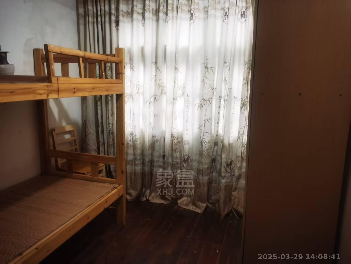 农林大院红旗中路9号 3室1厅0卫 800.0元/月 农林大院红旗中路9号 3室1厅0卫 800.0元/月室内图