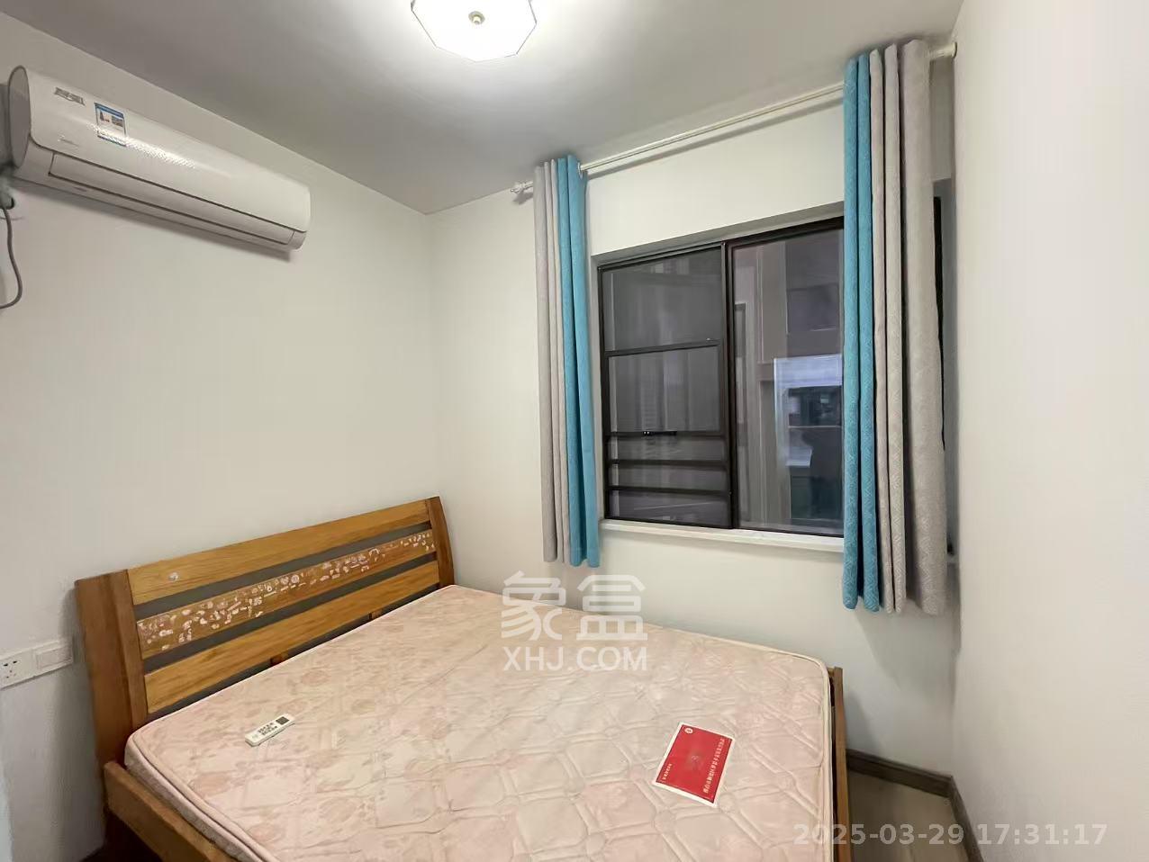 南城印象 3室2厅1卫 2100.0元/月 南城印象 3室2厅1卫 2100.0元/月室内图