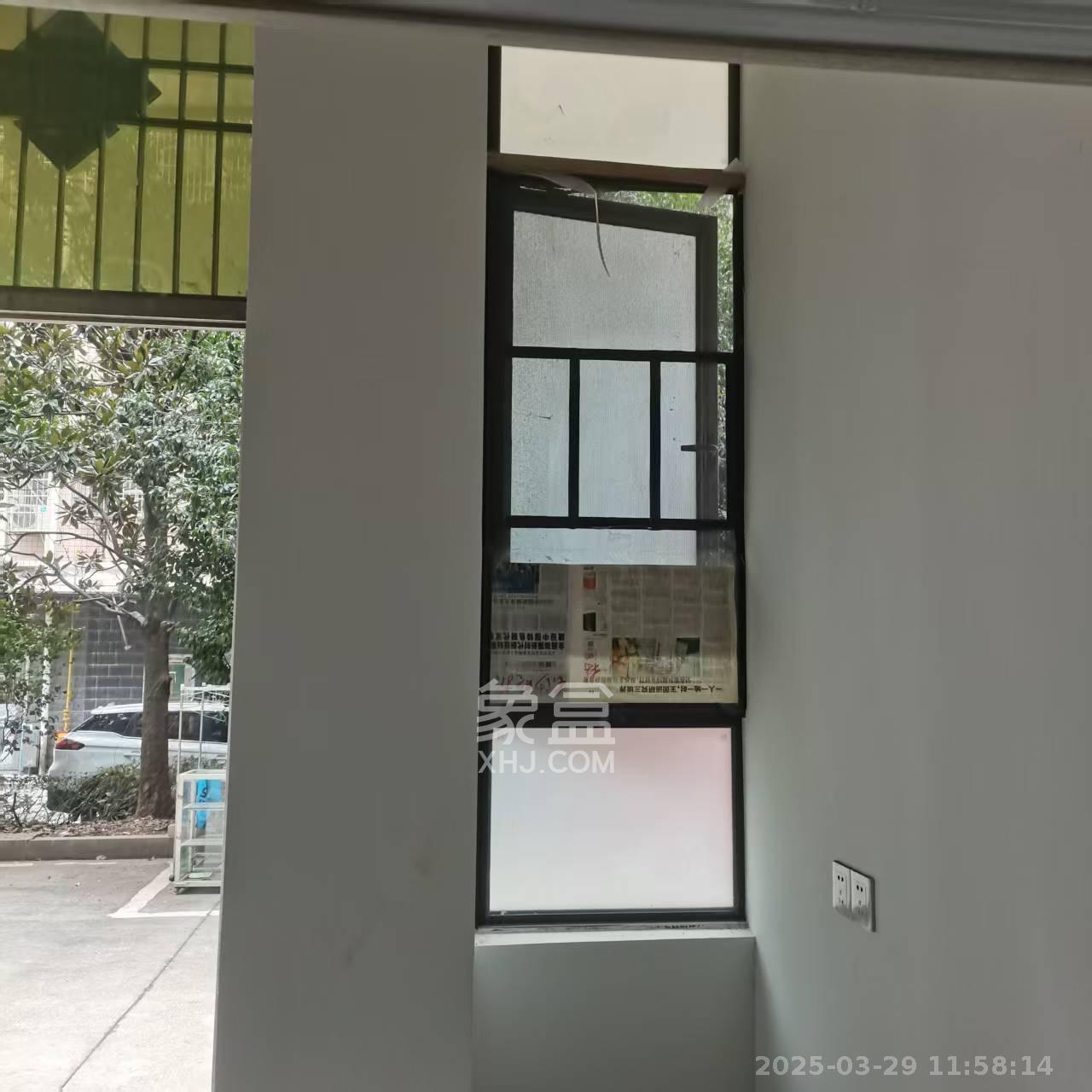 荷叶小区  1室1厅1卫   650.00元/月室内图