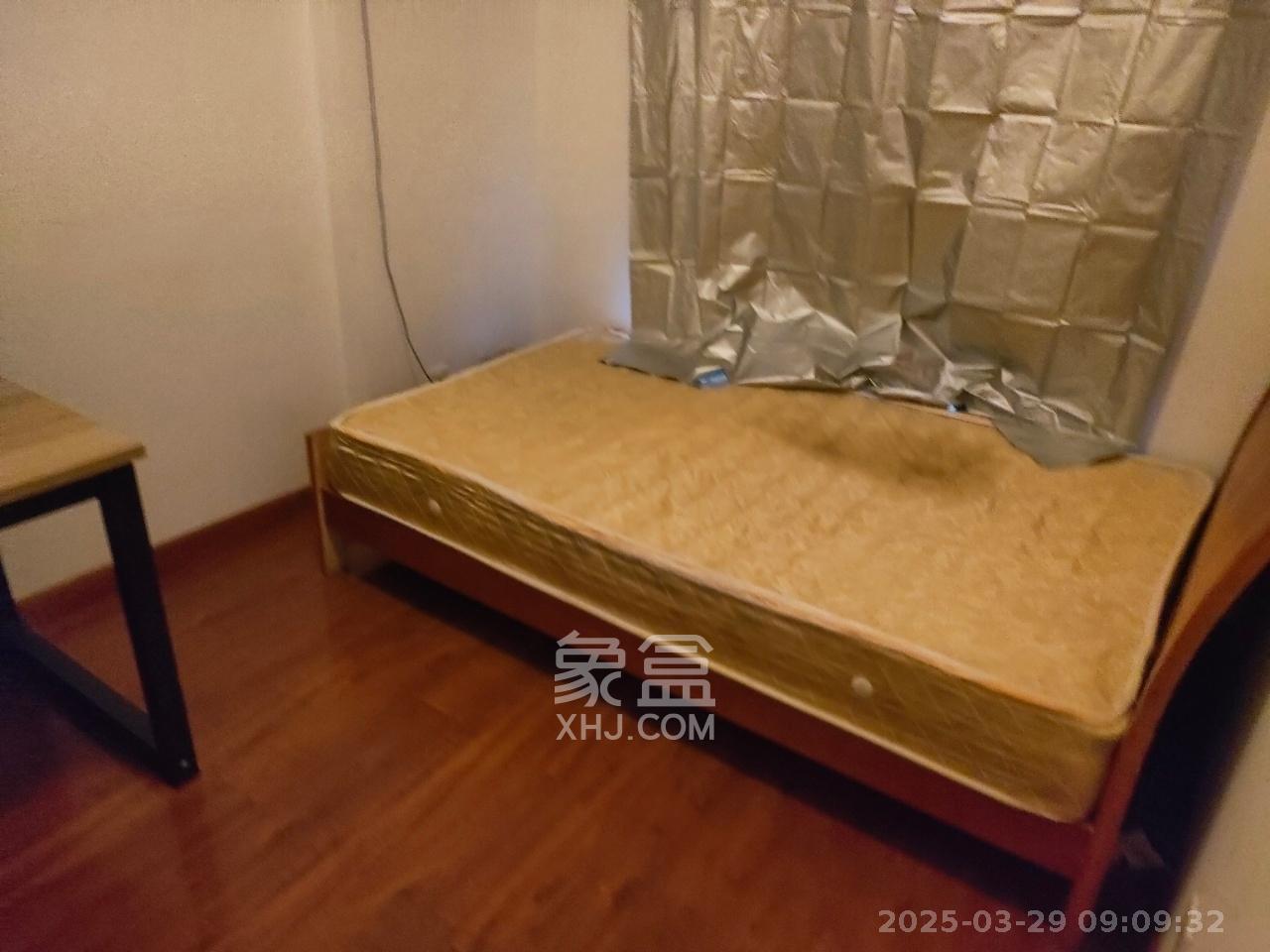 万科金域华府三四期 3室1厅1卫 2700.0元/月 万科金域华府三四期 3室1厅1卫 2700.0元/月室内图