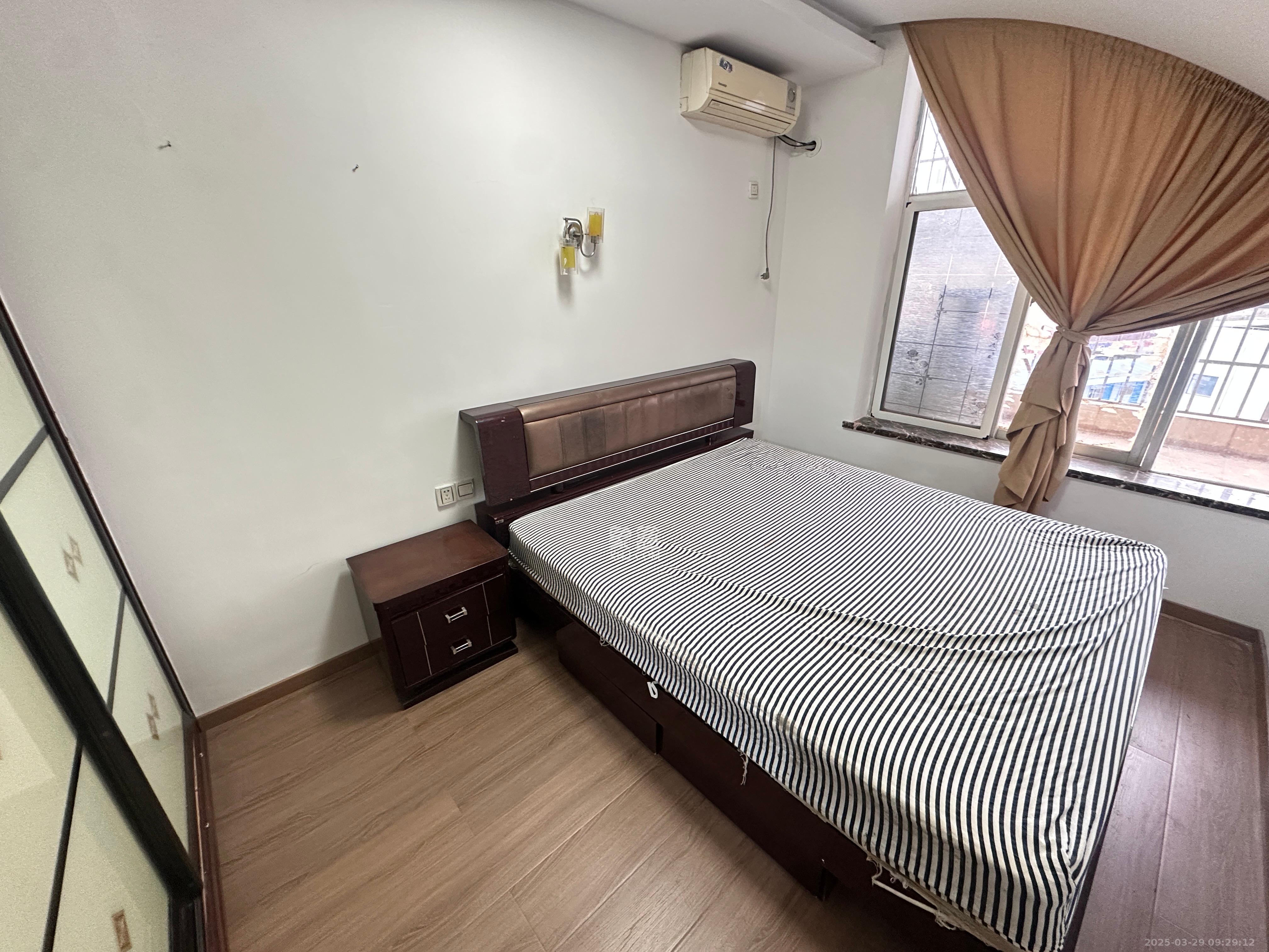 颜家嘴小区(南湖大市场建材二区) 3室1厅1卫 1700.0元/月 颜家嘴小区(南湖大市场建材二区) 3室1厅1卫 1700.0元/月室内图