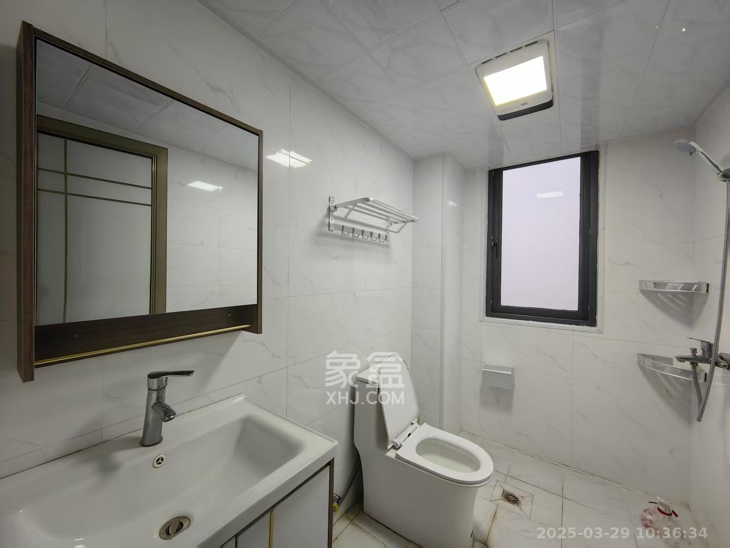 振业城三期 3室2厅2卫 3500.0元/月 振业城三期 3室2厅2卫 3500.0元/月室内图