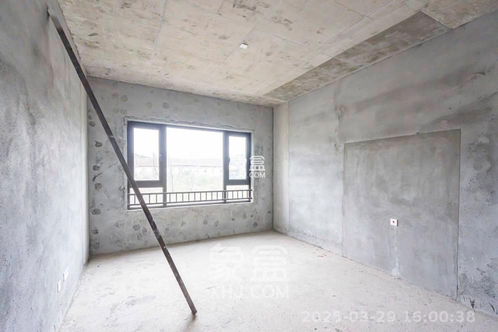 东原麓印长江C区 5室3厅4卫 6000.00元/月 东原麓印长江C区 5室3厅4卫 6000.00元/月室内图