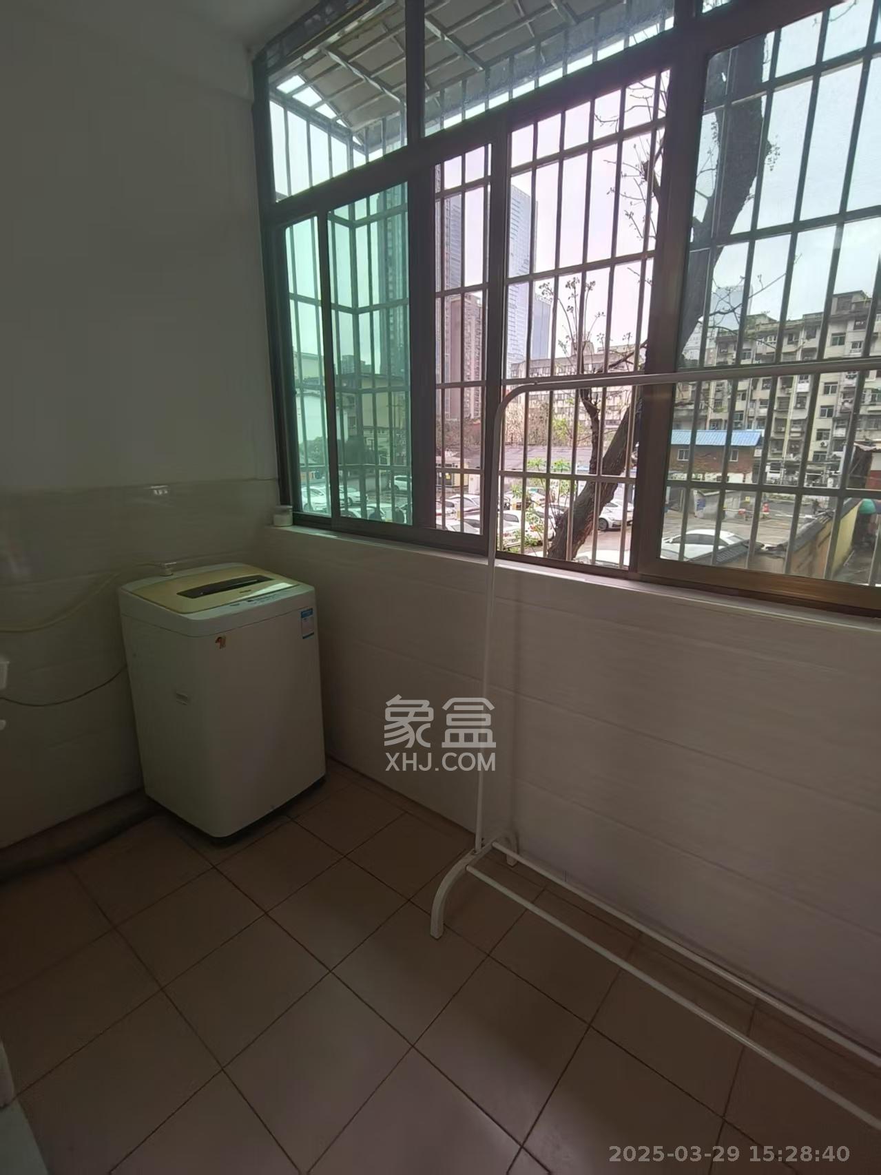 省衛(wèi)生廳宿舍  3室1廳1衛(wèi)   2200.00元/月室內(nèi)圖
