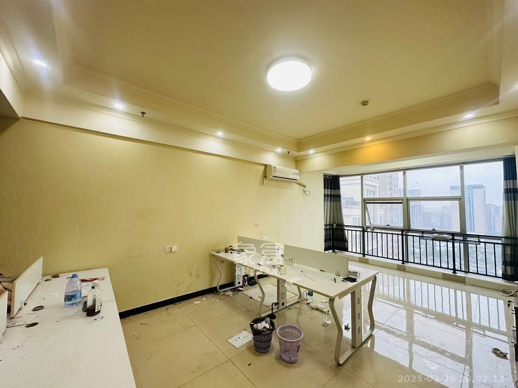 恒泰广场 1室1厅1卫 2200.0元/月 恒泰广场 1室1厅1卫 2200.0元/月室内图