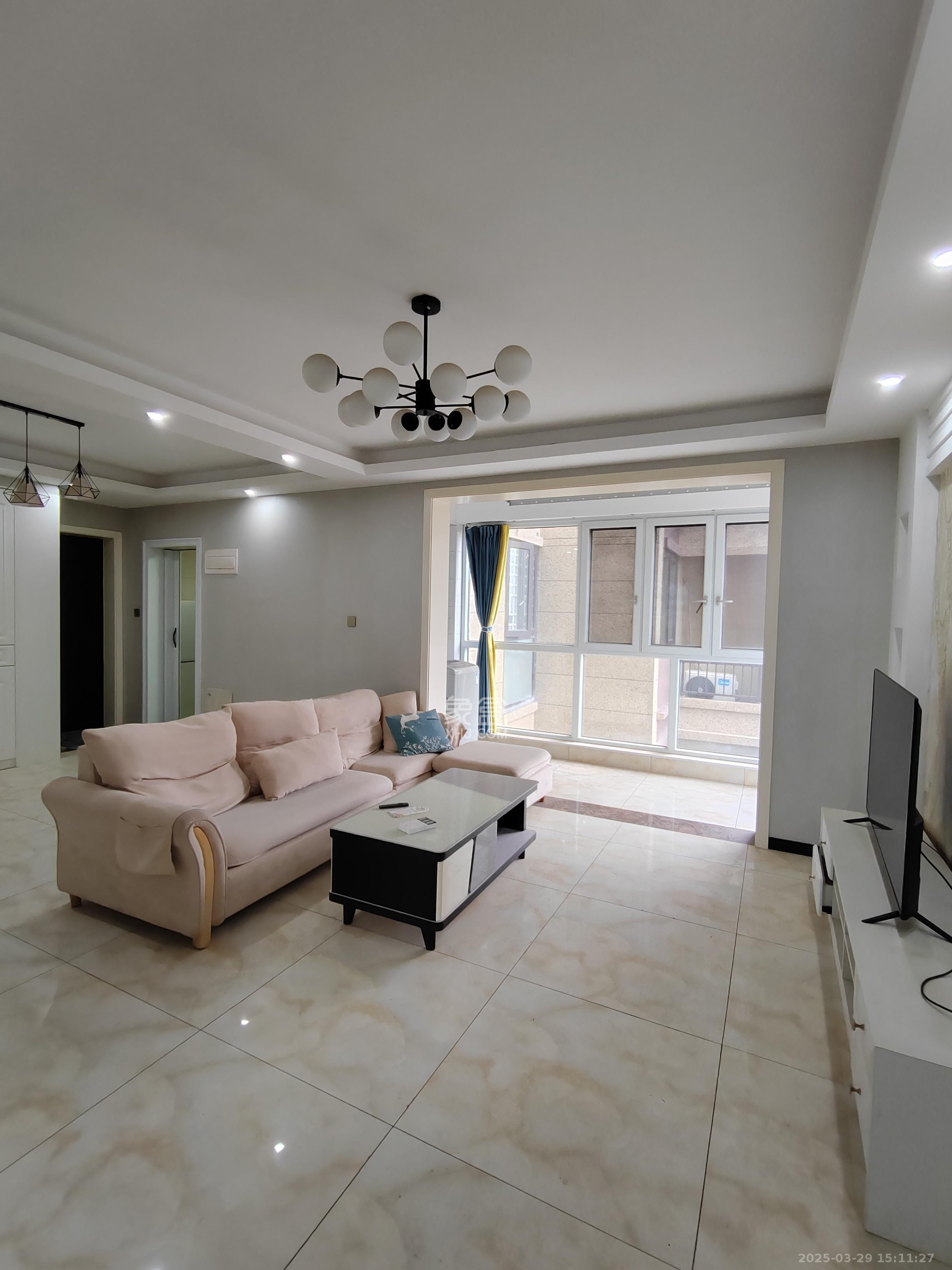 融创融公馆(融创臻苑) 3室2厅2卫 2200.0元/月 融创融公馆(融创臻苑) 3室2厅2卫 2200.0元/月室内图