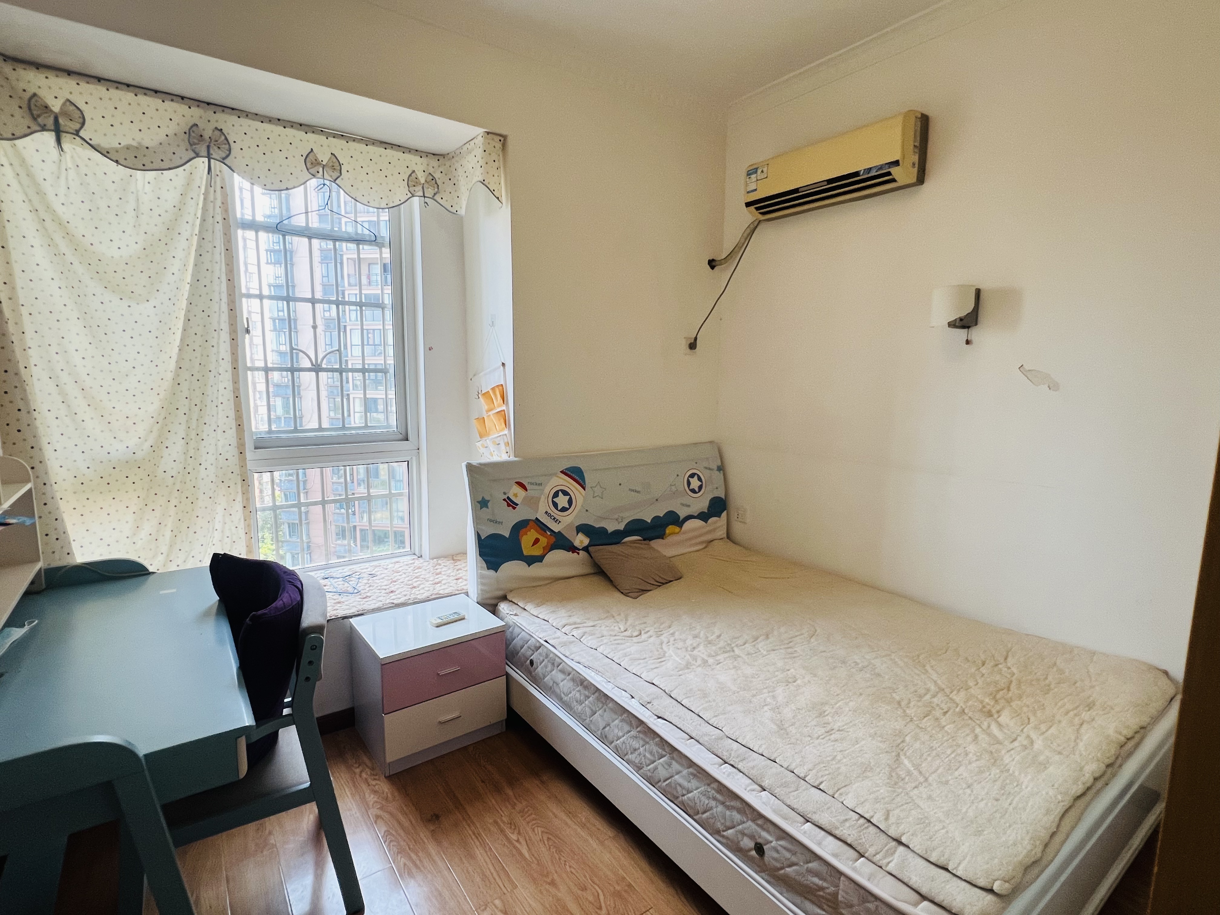 学府花园(文苑瑞景) 3室2厅2卫 1500.0元/月 学府花园(文苑瑞景) 3室2厅2卫 1500.0元/月室内图