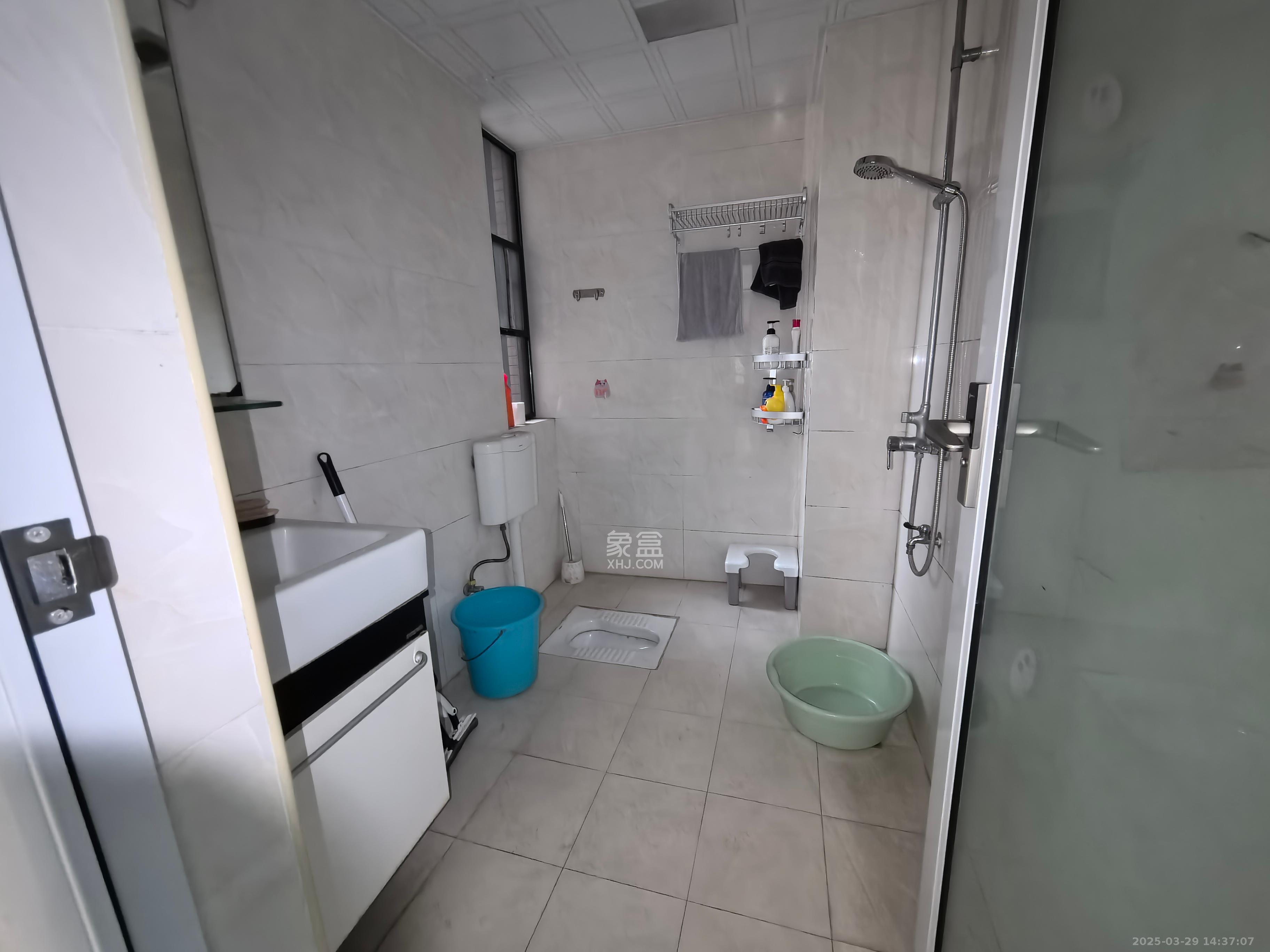 洋湖时代 3室2厅1卫 2200.0元/月 洋湖时代 3室2厅1卫 2200.0元/月室内图