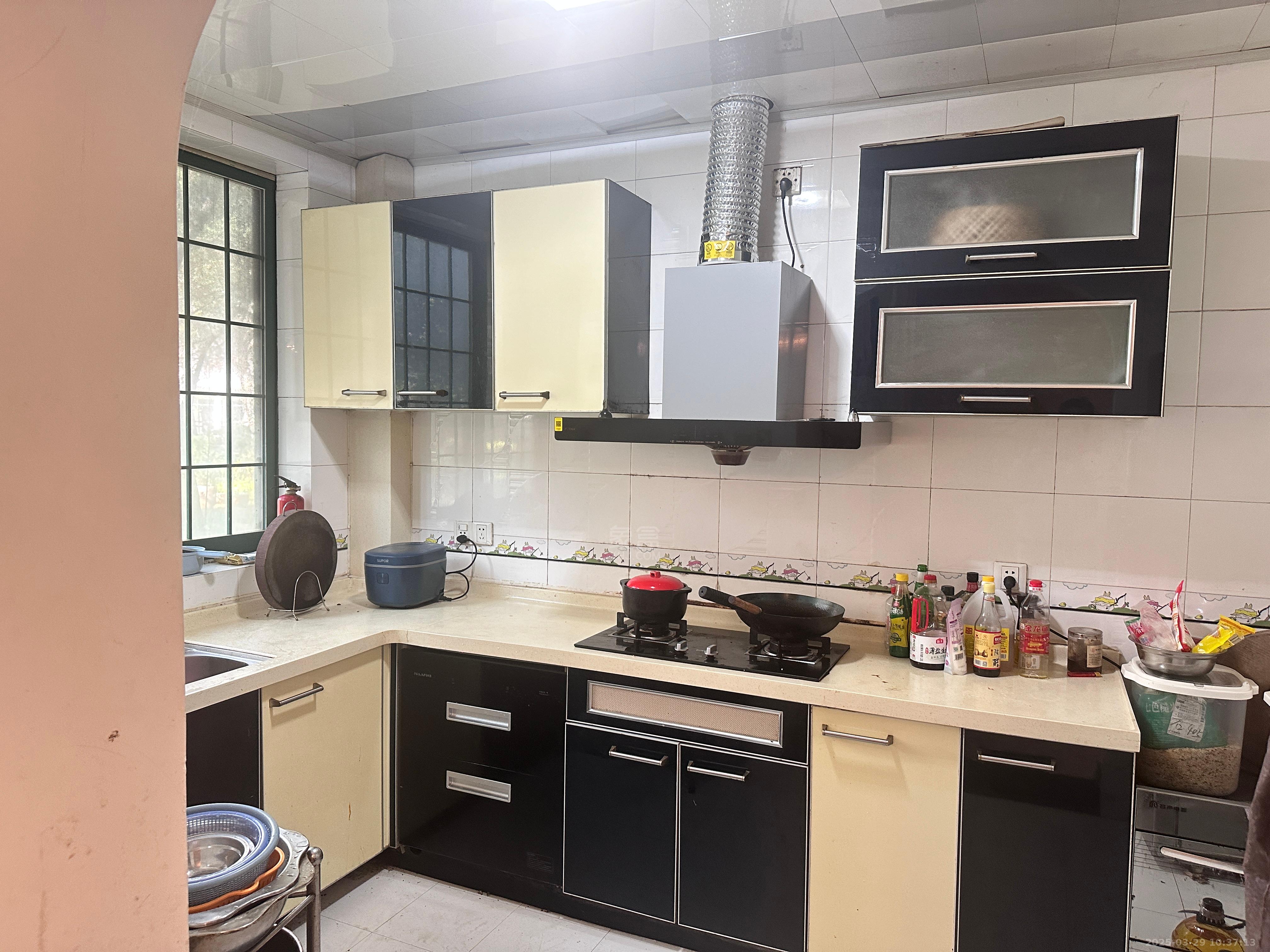 玫瑰名城紫荆苑 4室2厅2卫 1800.0元/月 玫瑰名城紫荆苑 4室2厅2卫 1800.0元/月室内图