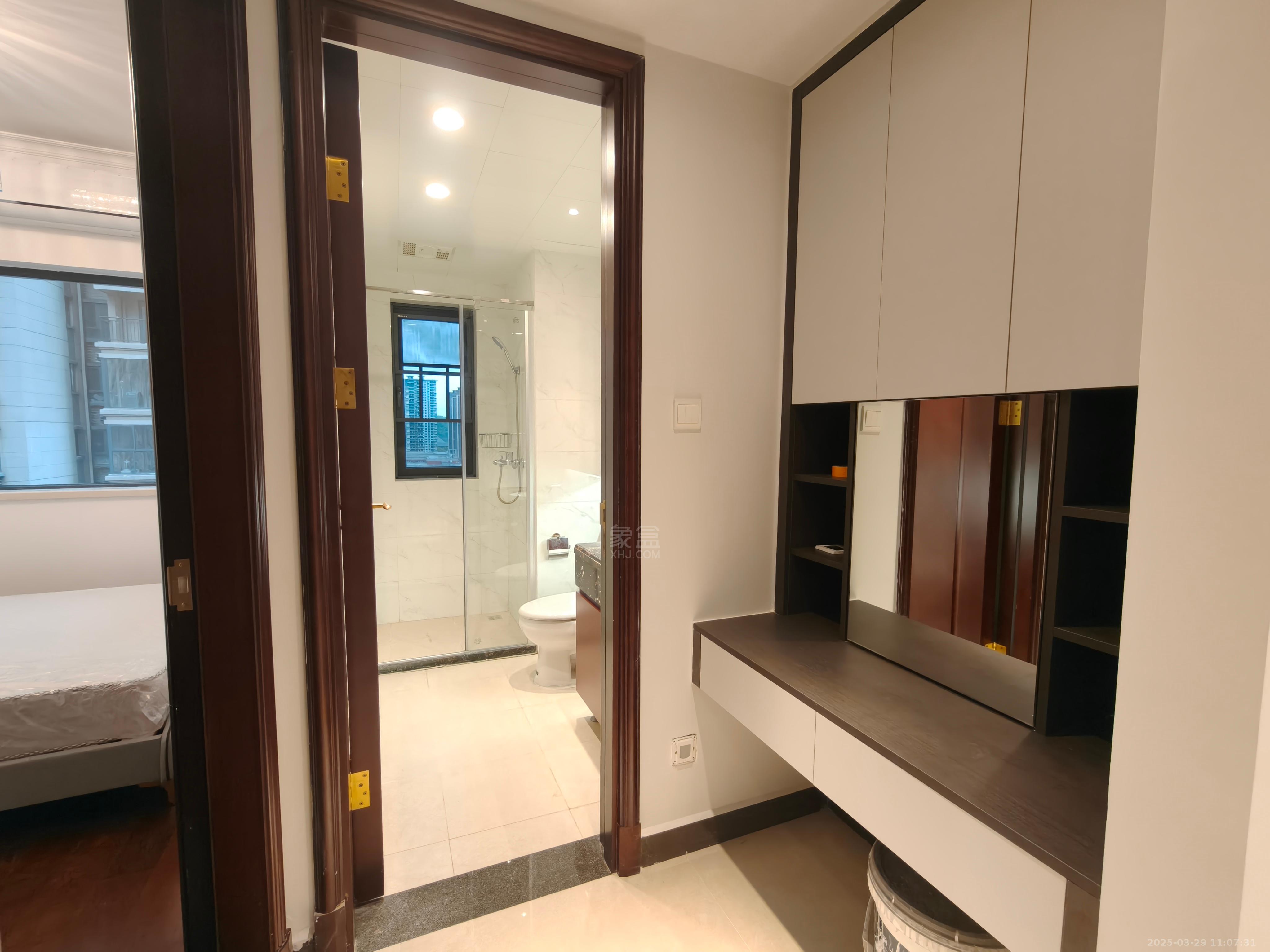 恒大华府 3室2厅2卫 2500.0元/月 恒大华府 3室2厅2卫 2500.0元/月室内图