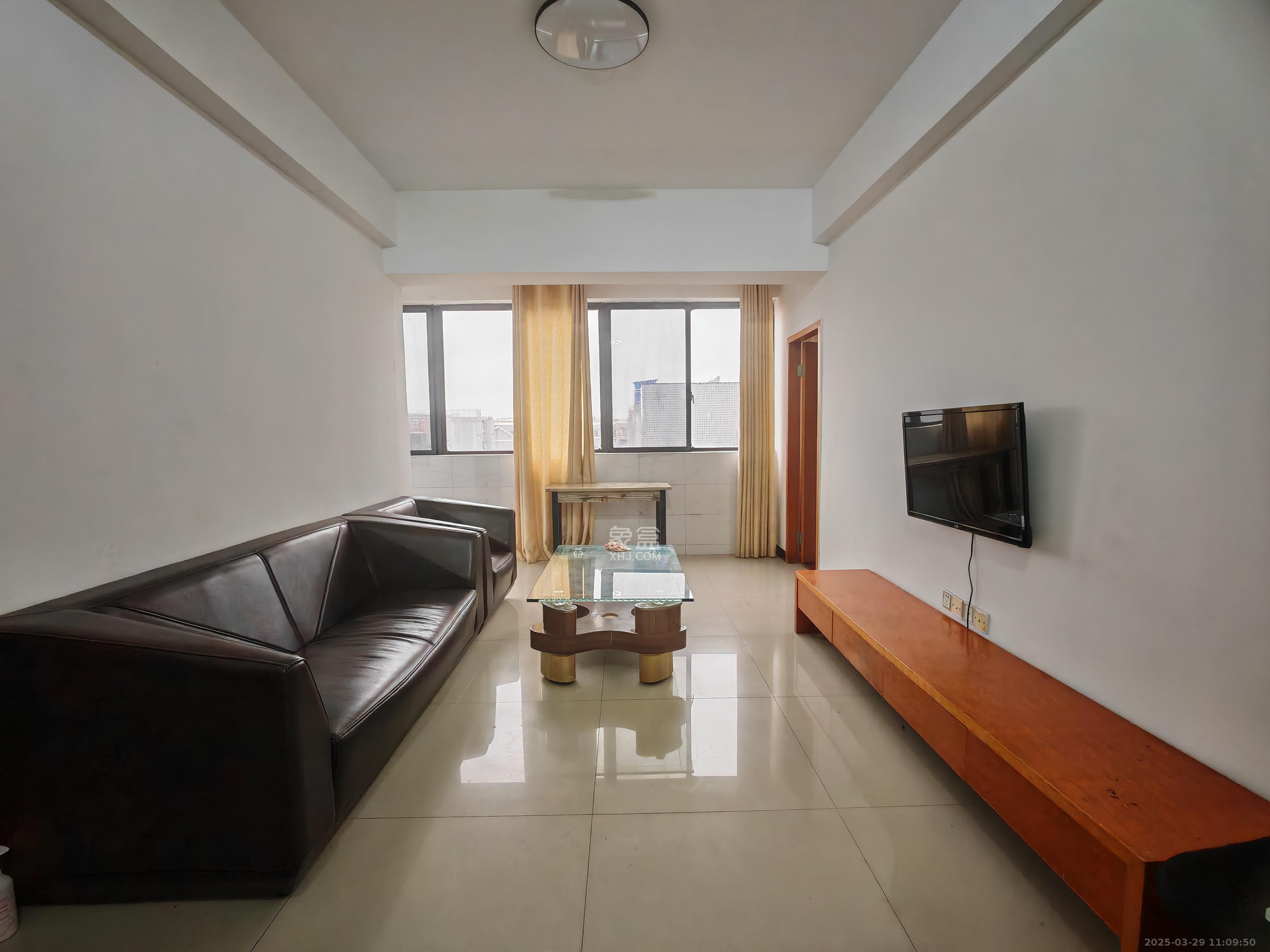 生活艺术城 2室1厅1卫 1400.0元/月 生活艺术城 2室1厅1卫 1400.0元/月室内图