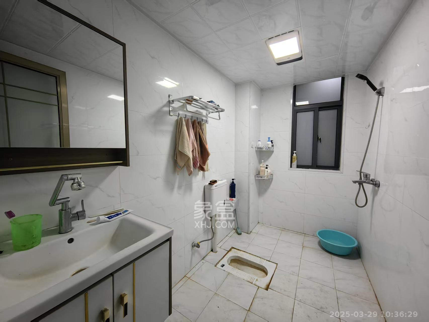 振业城三期 3室2厅2卫 3500.0元/月 振业城三期 3室2厅2卫 3500.0元/月室内图