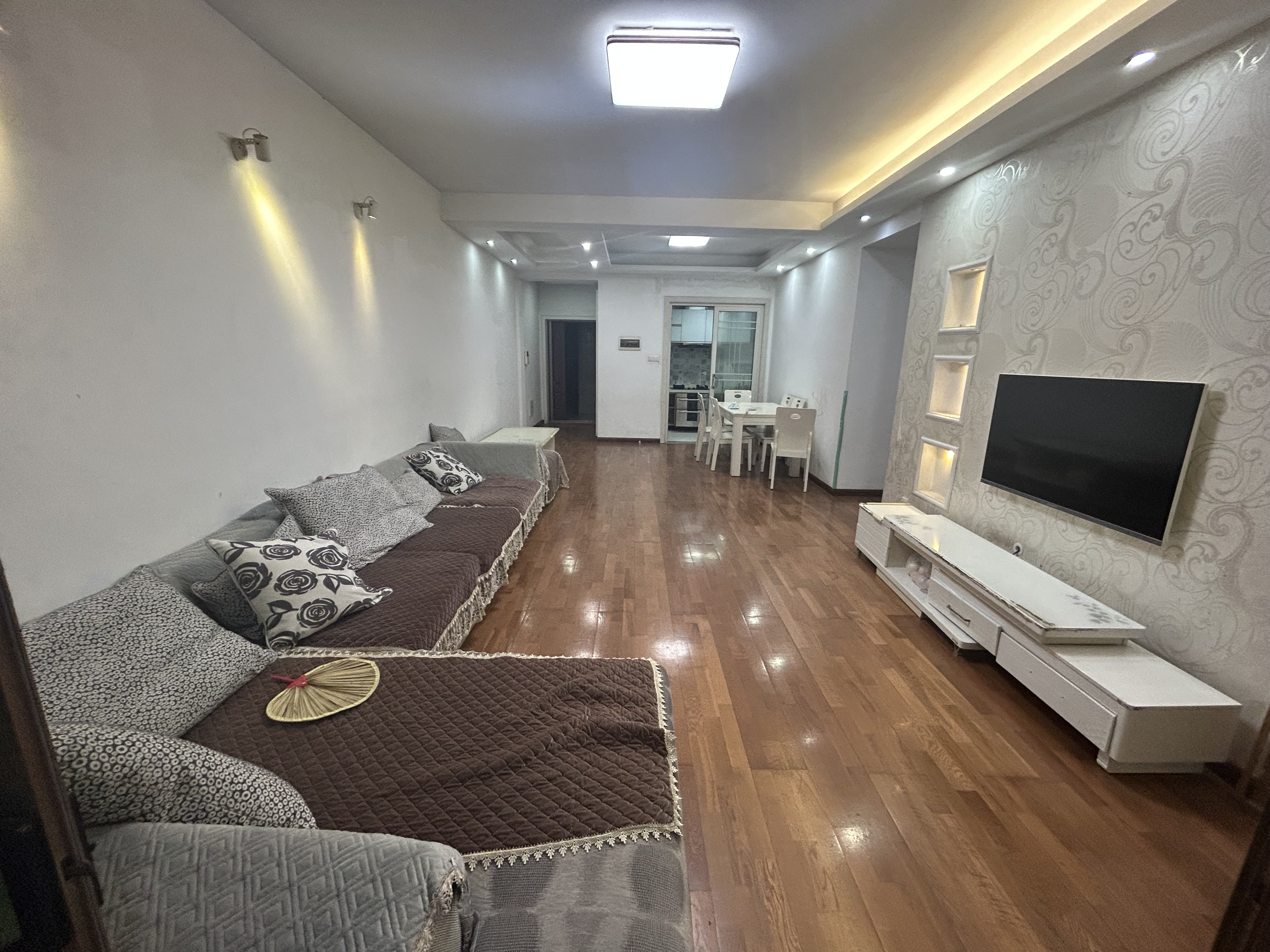 湘水明珠 3室2厅2卫 1800.0元/月 湘水明珠 3室2厅2卫 1800.0元/月室内图