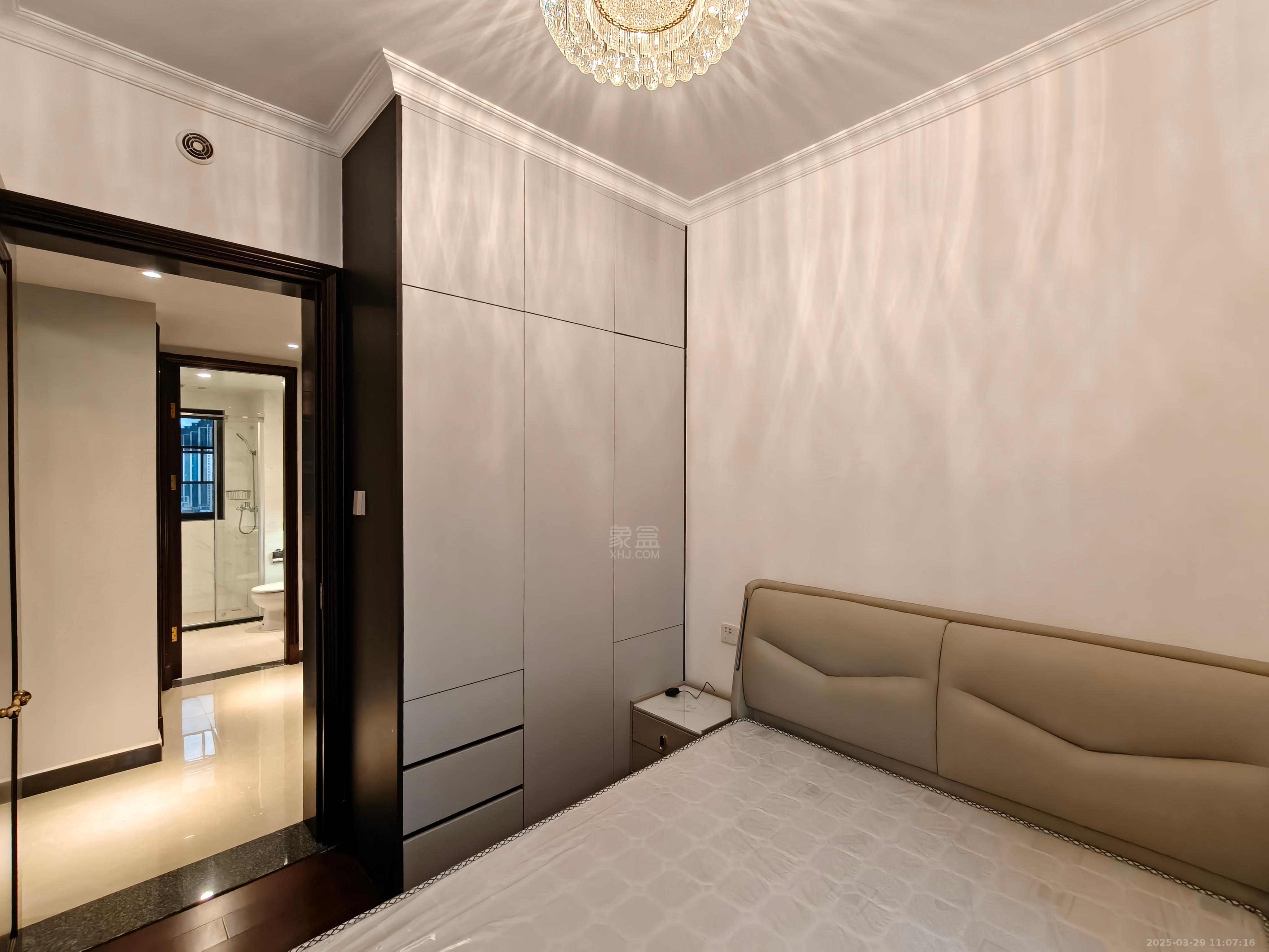 恒大华府 3室2厅2卫 2500.0元/月 恒大华府 3室2厅2卫 2500.0元/月室内图