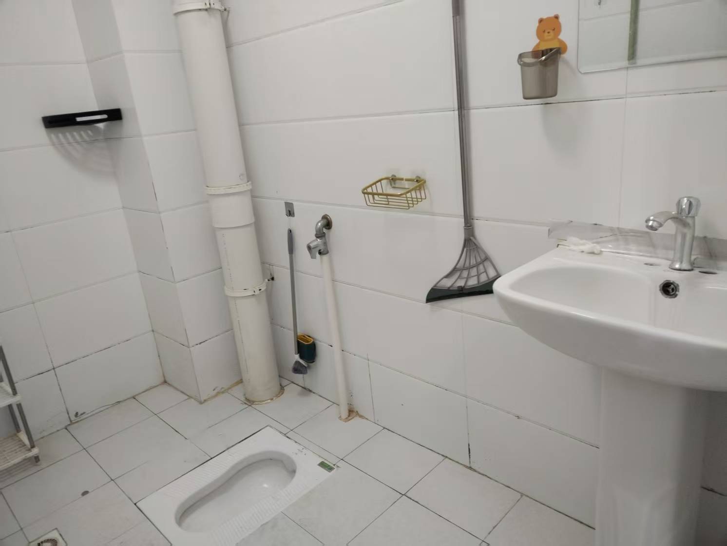 老西门 1室1厅1卫 1100.0元/月 老西门 1室1厅1卫 1100.0元/月室内图