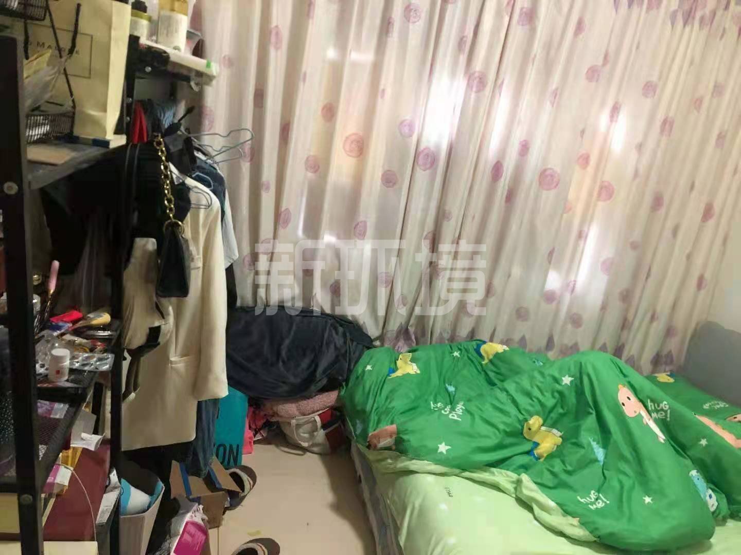 幸福阳光小区  2室2厅1卫   31.00万客厅