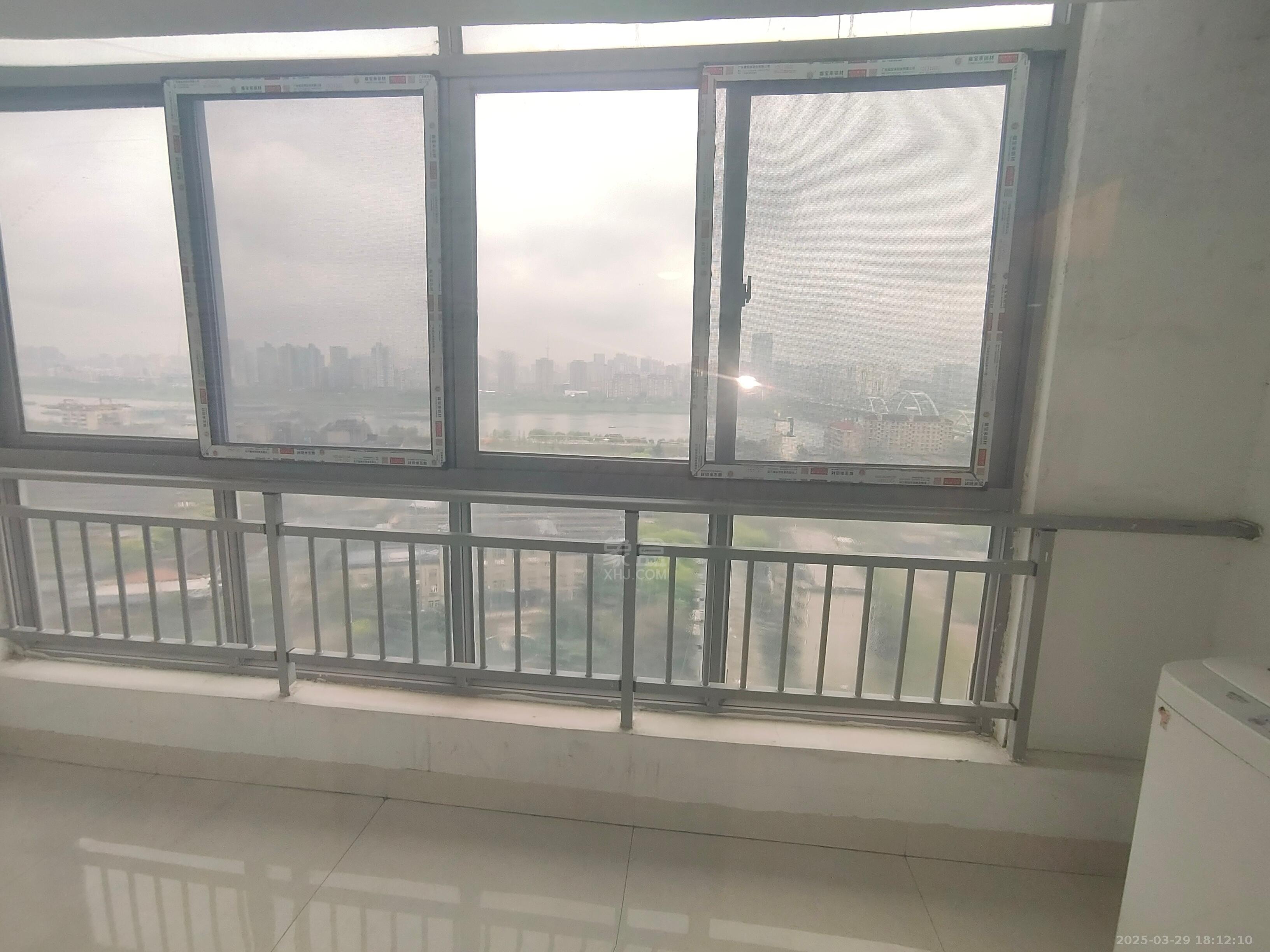 文化园三期  2室2厅1卫    1400.0元/月 文化园三期  2室2厅1卫    1400.0元/月室内图