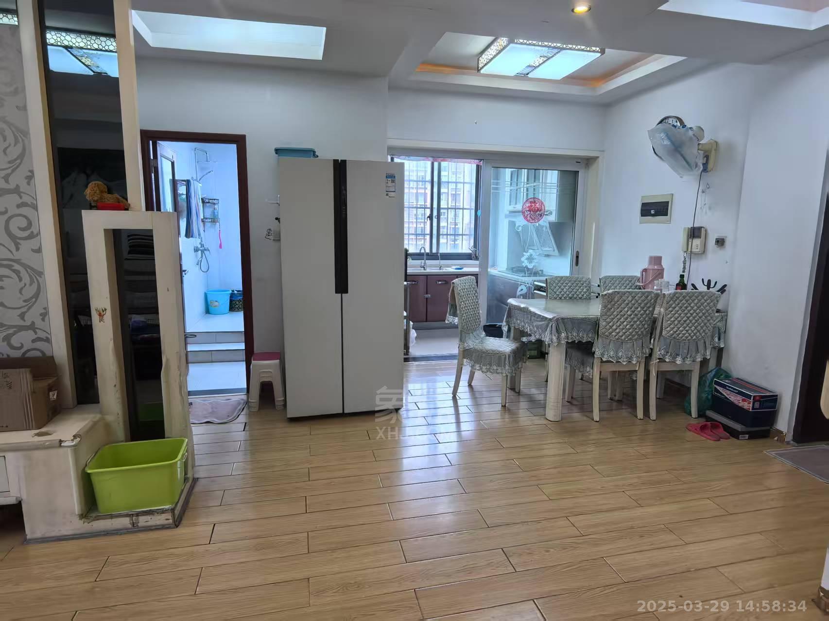 天泉一品  3室1厅1卫   1700.00元/月室内图