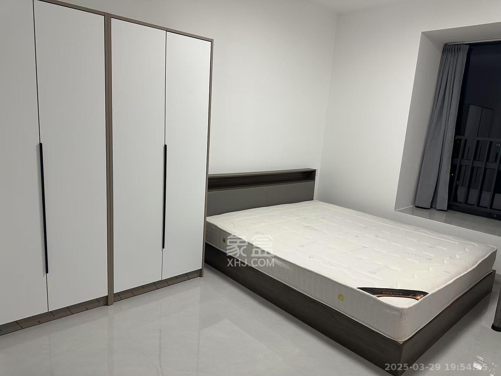 桃花嘉园 3室2厅2卫 2300.0元/月 桃花嘉园 3室2厅2卫 2300.0元/月室内图