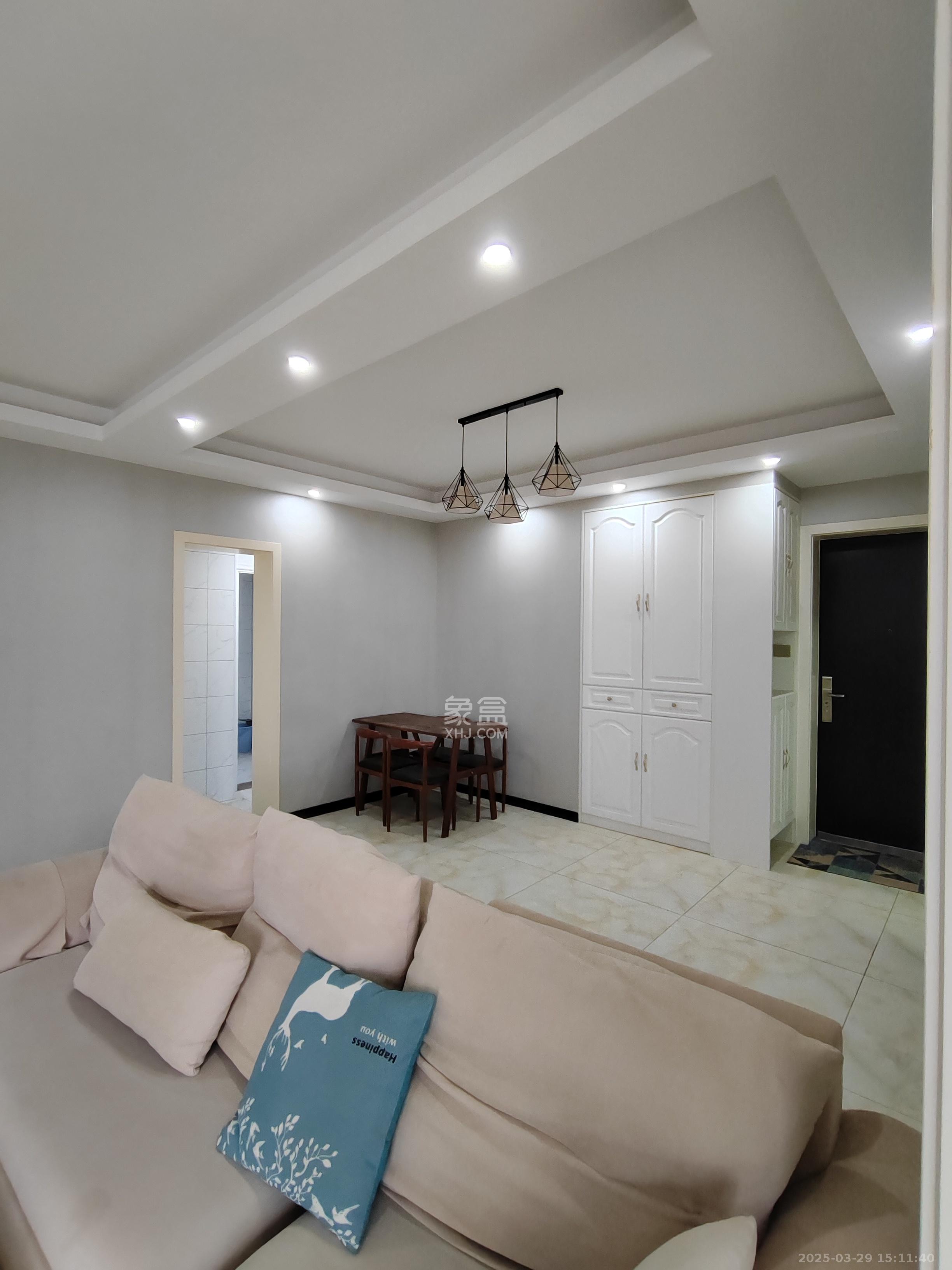 融创融公馆(融创臻苑) 3室2厅2卫 2200.0元/月 融创融公馆(融创臻苑) 3室2厅2卫 2200.0元/月室内图