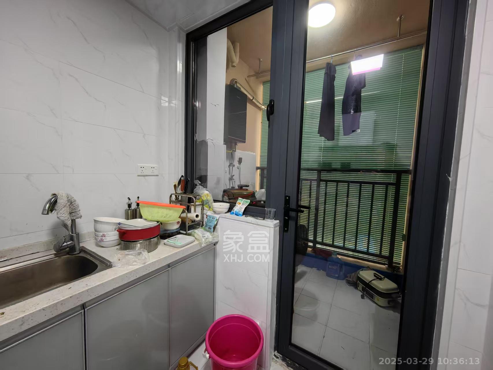 振业城三期  3室2厅2卫    3500.0元/月室内图