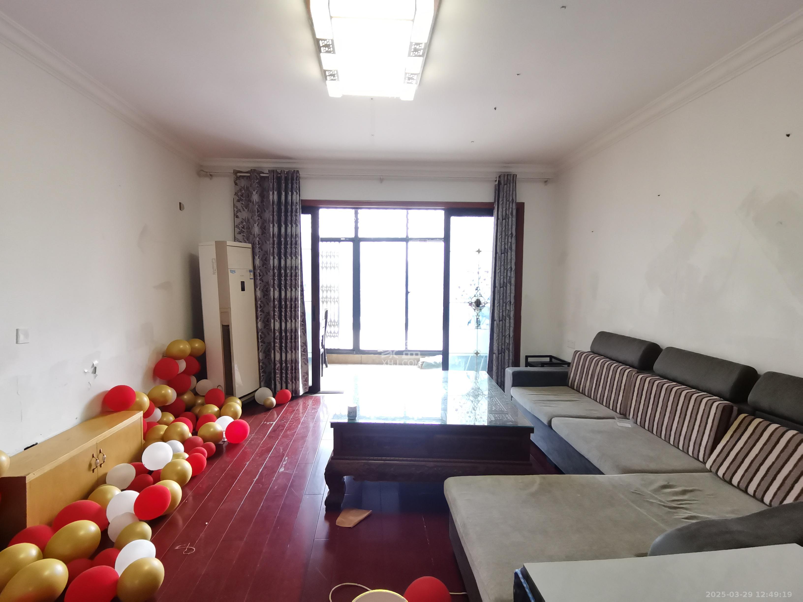 阳光100三期  3室2厅2卫   3200.00元/月室内图