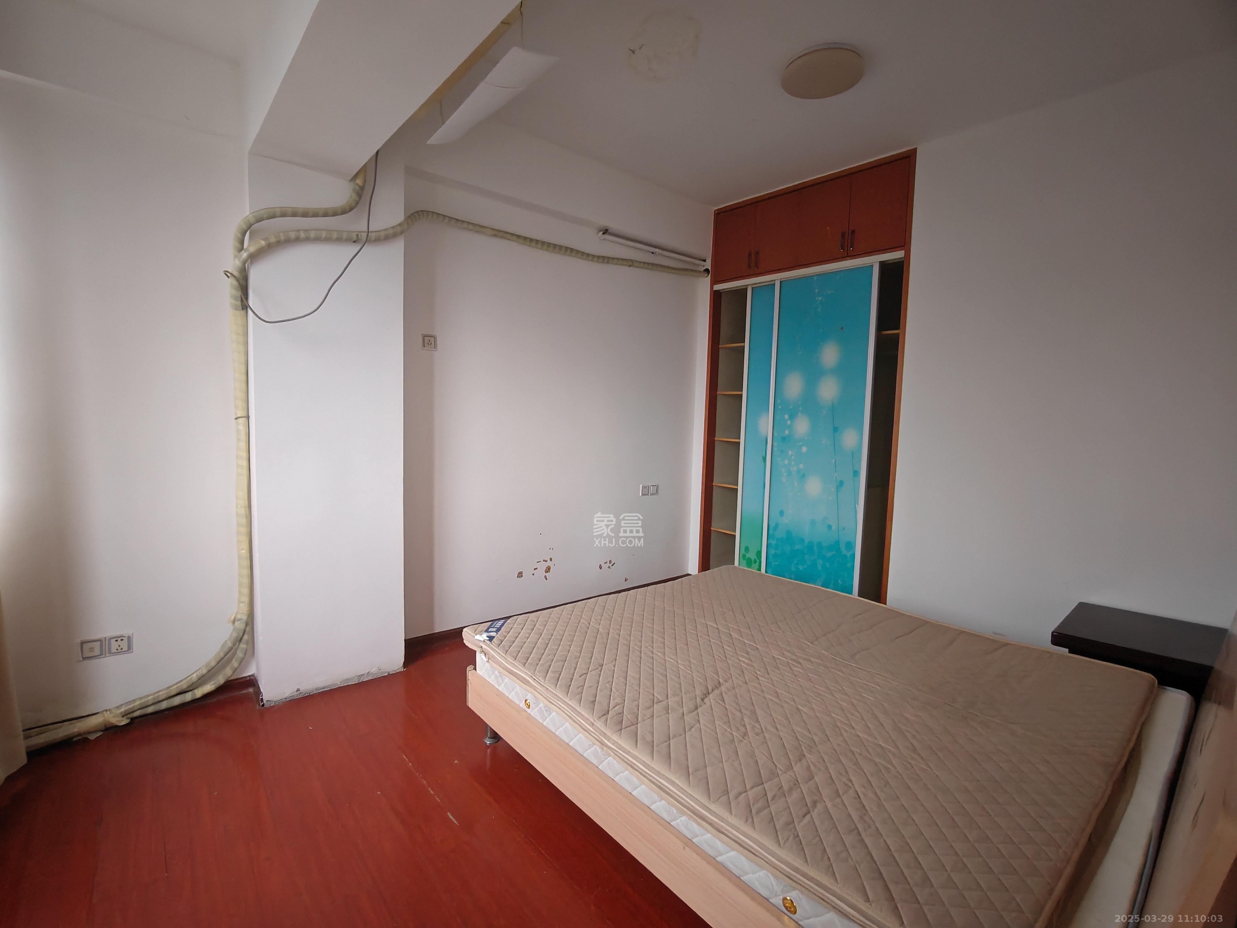 生活艺术城 2室1厅1卫 1400.0元/月 生活艺术城 2室1厅1卫 1400.0元/月室内图