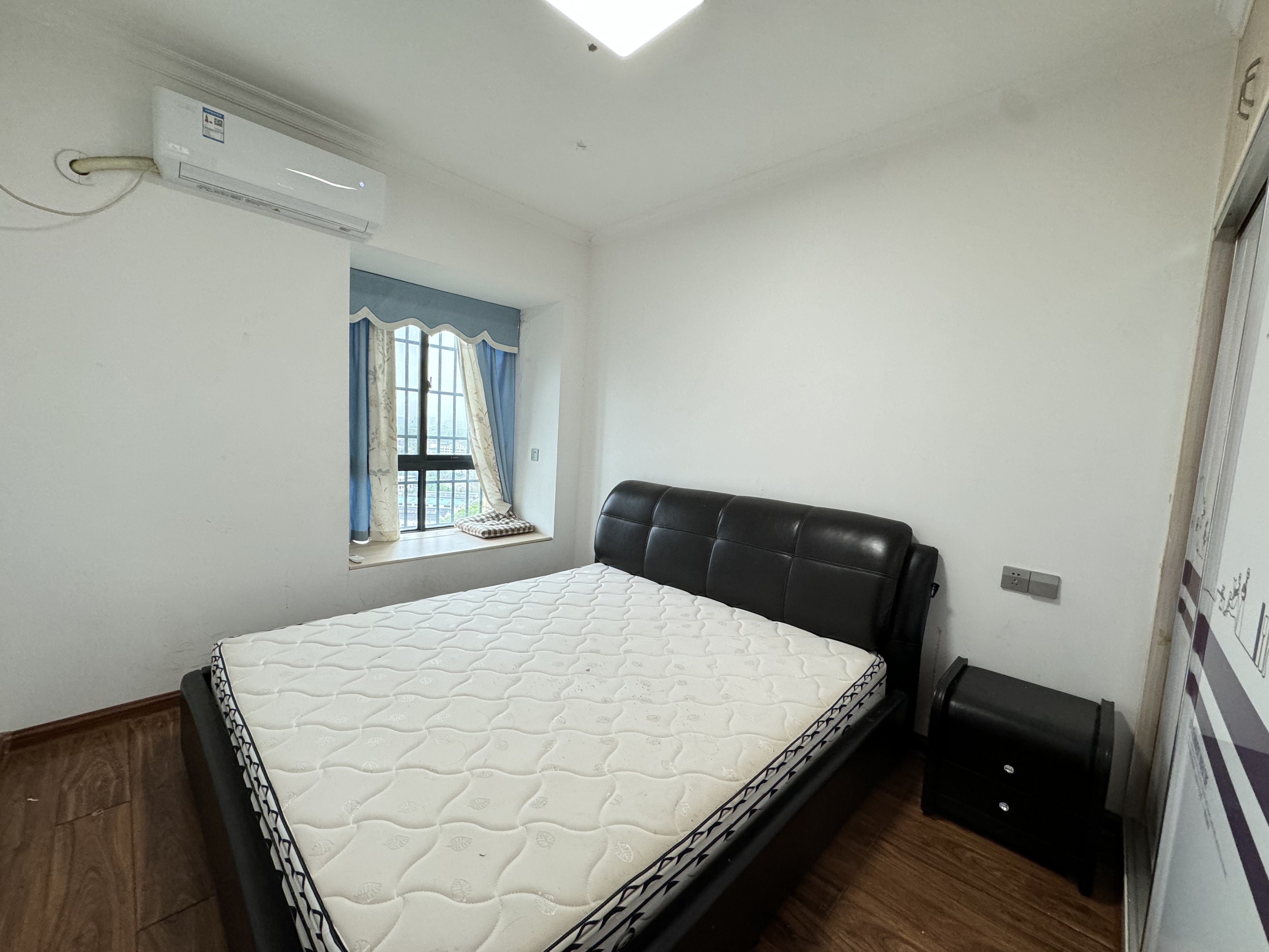 中国铁建金色蓝庭 3室2厅1卫 1900.0元/月 中国铁建金色蓝庭 3室2厅1卫 1900.0元/月室内图