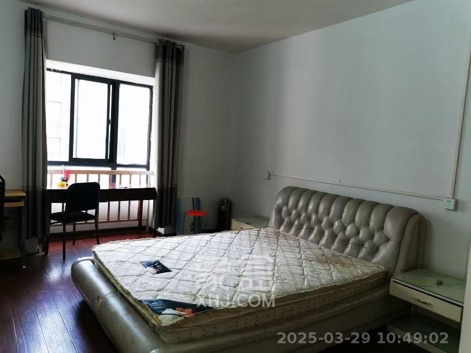 绿雅园 1室1厅1卫 700.0元/月 绿雅园 1室1厅1卫 700.0元/月室内图