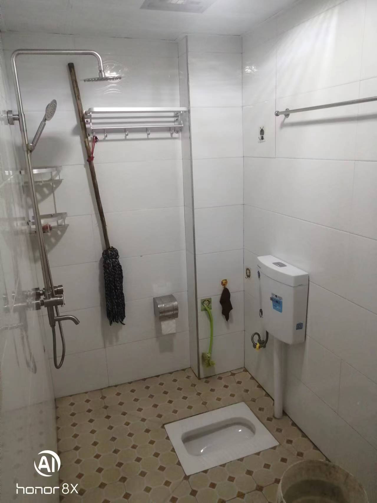 红湘北路散盘  3室2厅2卫   1800.00元/月室内图