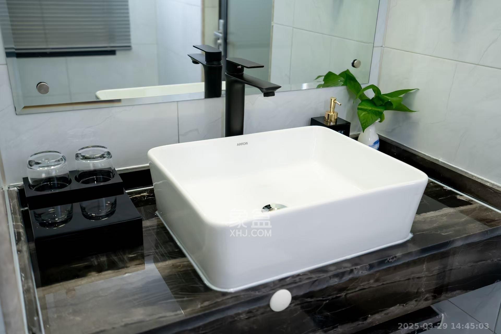 钱隆世家  1室1厅1卫    1500.0元/月 钱隆世家  1室1厅1卫    1500.0元/月