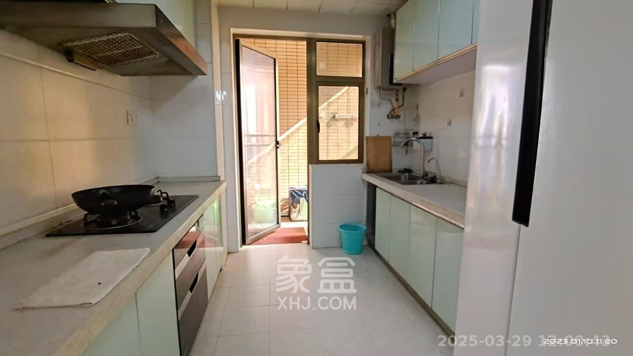 江山帝景哈佛  3室2厅2卫   2300.00元/月室内图