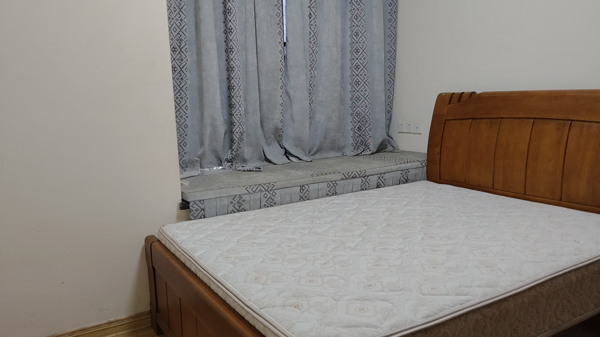 衡阳碧桂园 4室2厅2卫 1650.0元/月 衡阳碧桂园 4室2厅2卫 1650.0元/月室内图