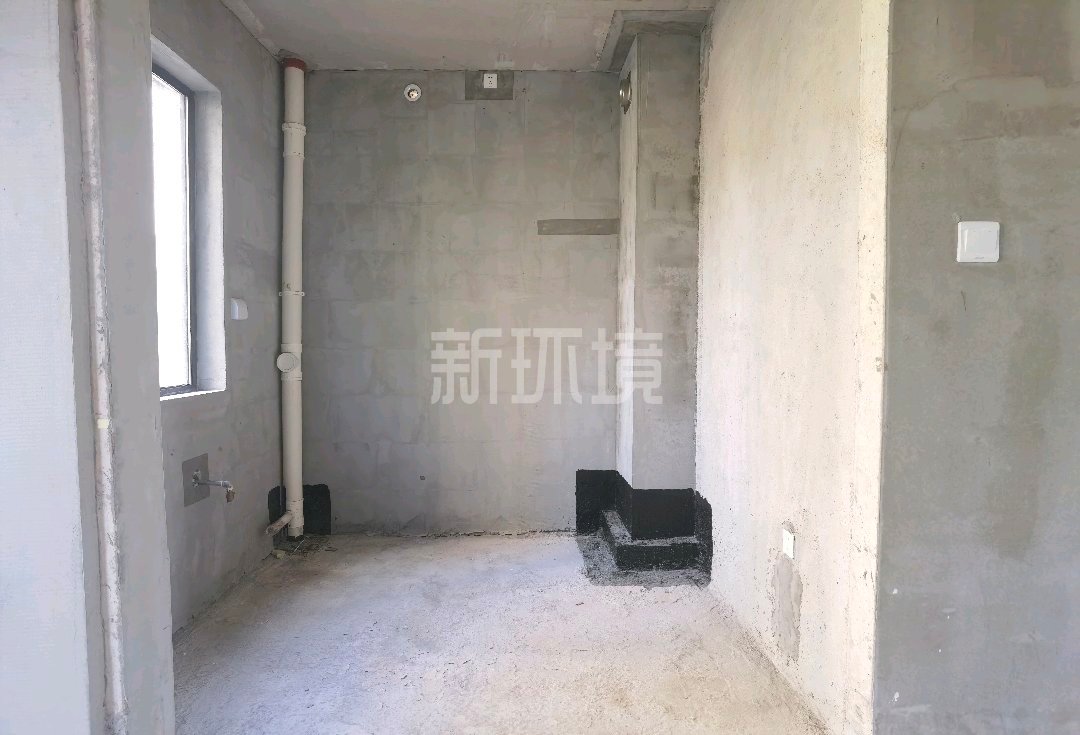 中建凤栖台  4室2厅2卫   71.80万客厅