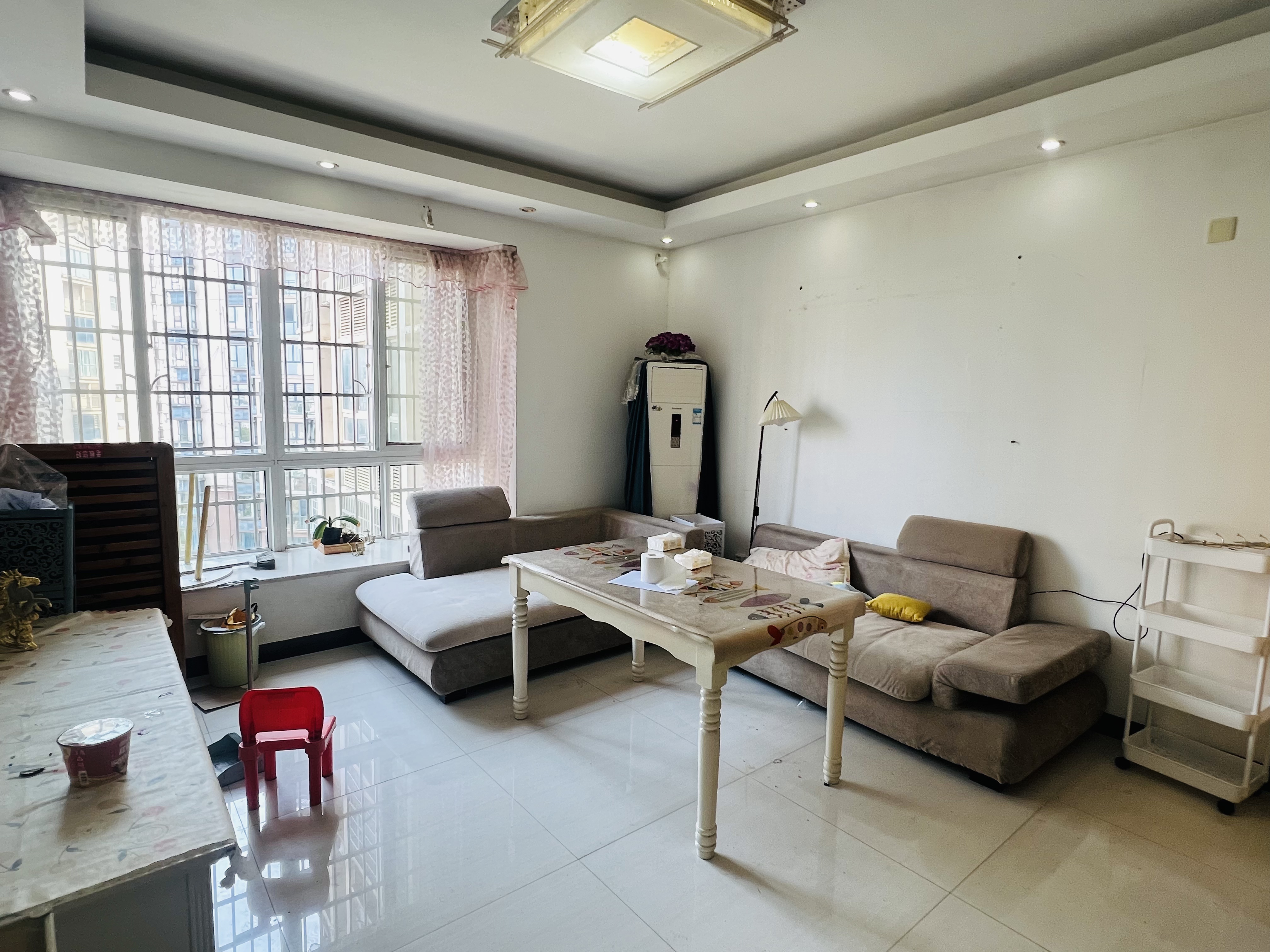 学府花园（文苑瑞景）  3室2厅2卫   1500.00元/月室内图