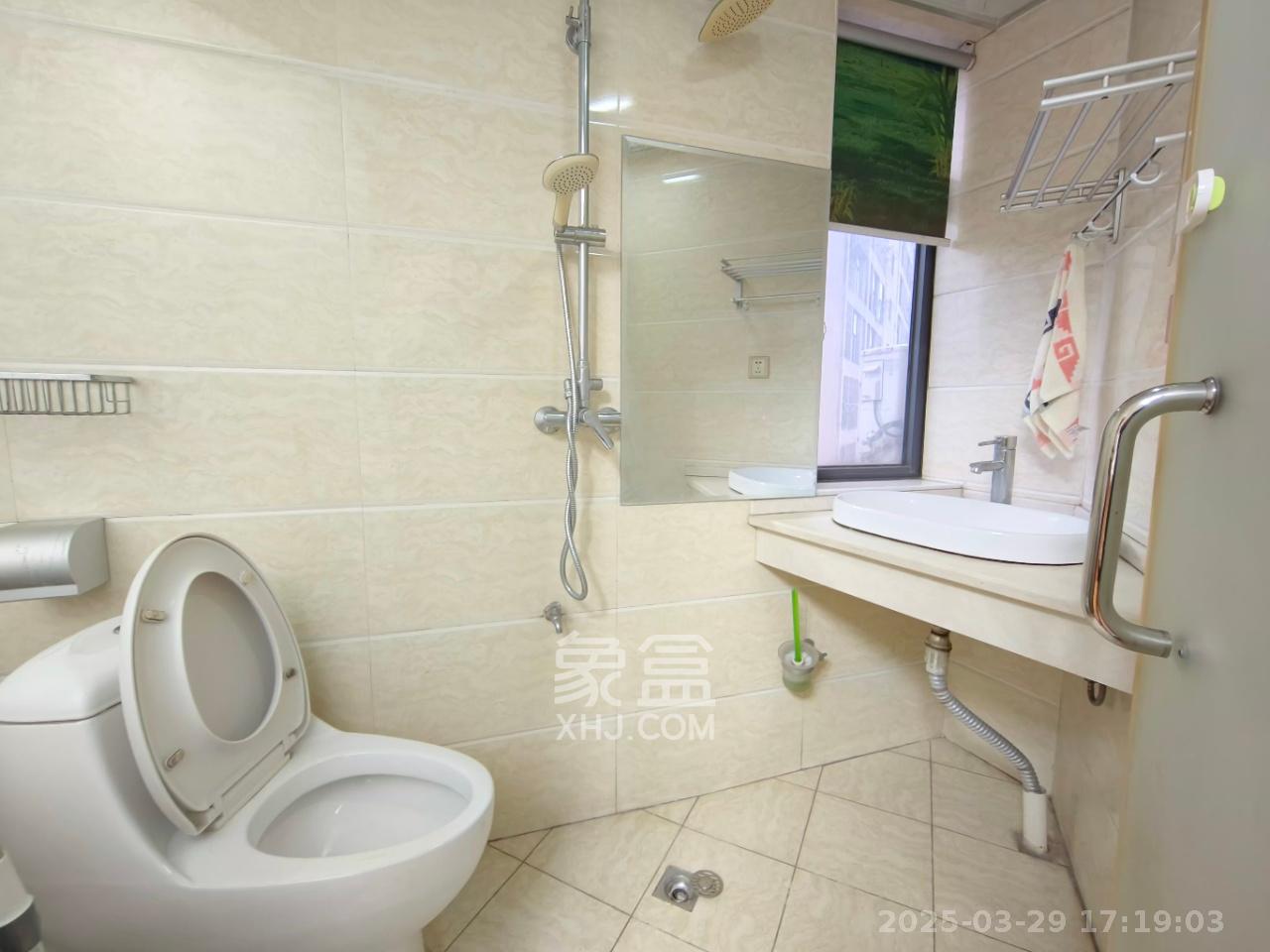 西铁馨寓(西铁领寓) 3室2厅2卫 2300.0元/月 西铁馨寓(西铁领寓) 3室2厅2卫 2300.0元/月室内图