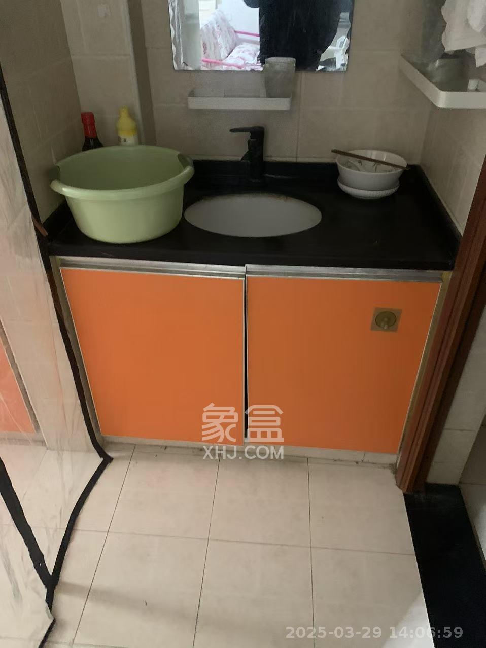 金碧文华  1室1厅1卫   1500.00元/月室内图