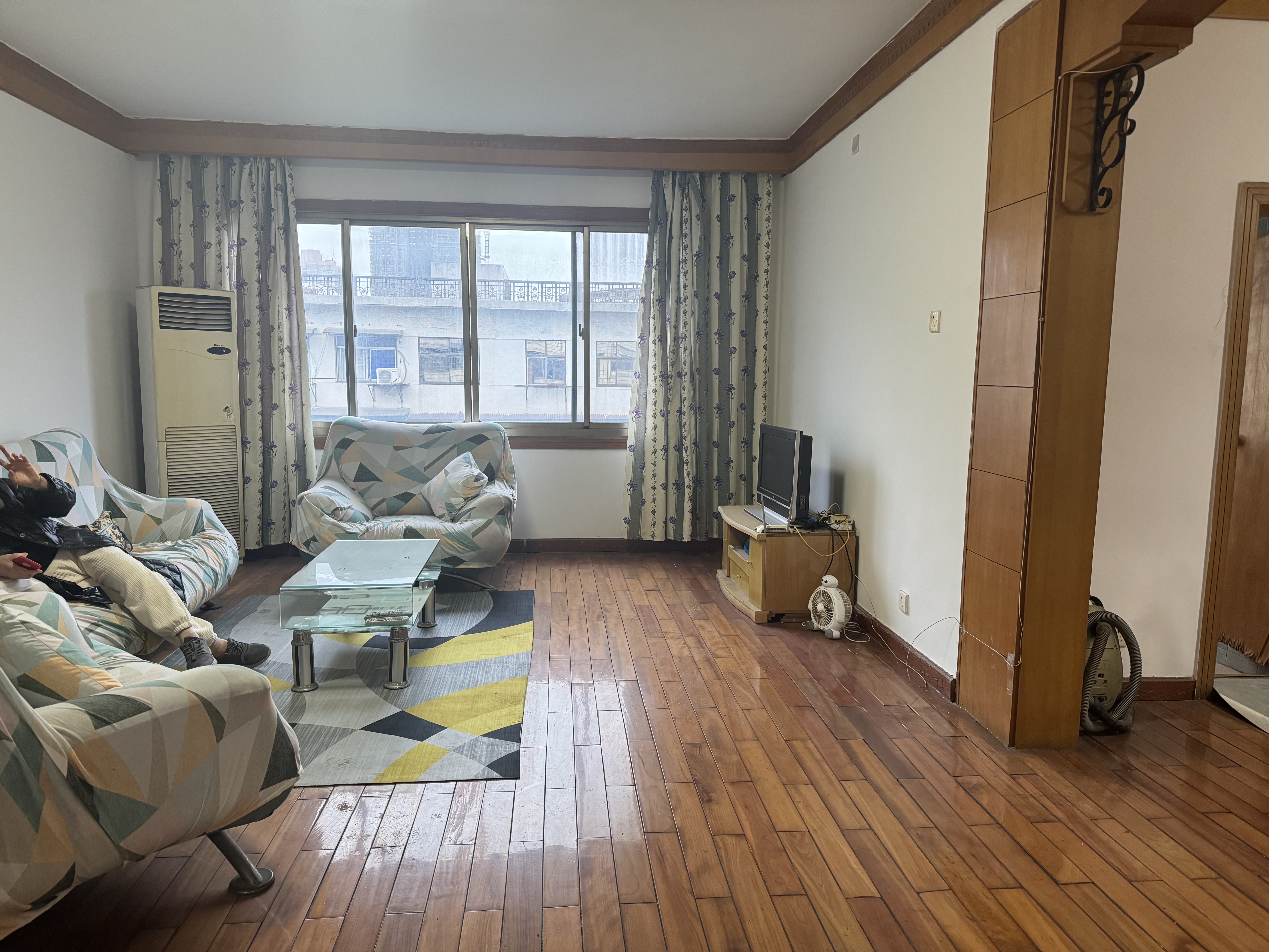 中医院家属区 3室2厅1卫 1200.0元/月 中医院家属区 3室2厅1卫 1200.0元/月室内图