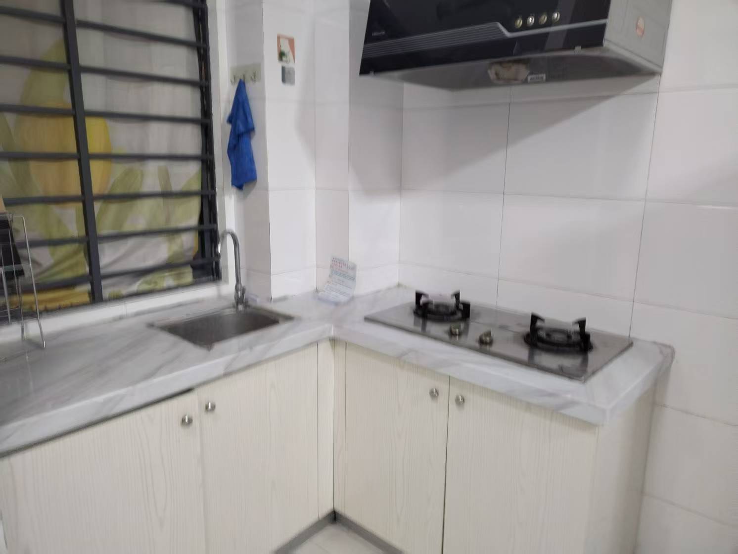 老西门 1室1厅1卫 1100.0元/月 老西门 1室1厅1卫 1100.0元/月室内图