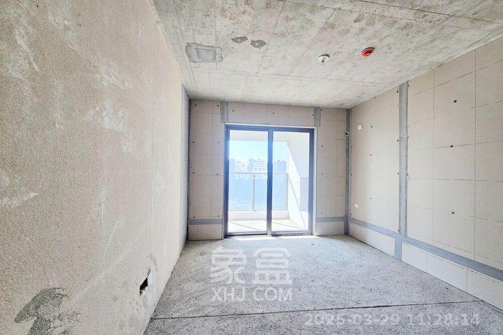 阳光城尚东湾悦江府  3室1厅2卫    1800.0元/月 阳光城尚东湾悦江府  3室1厅2卫    1800.0元/月室内图