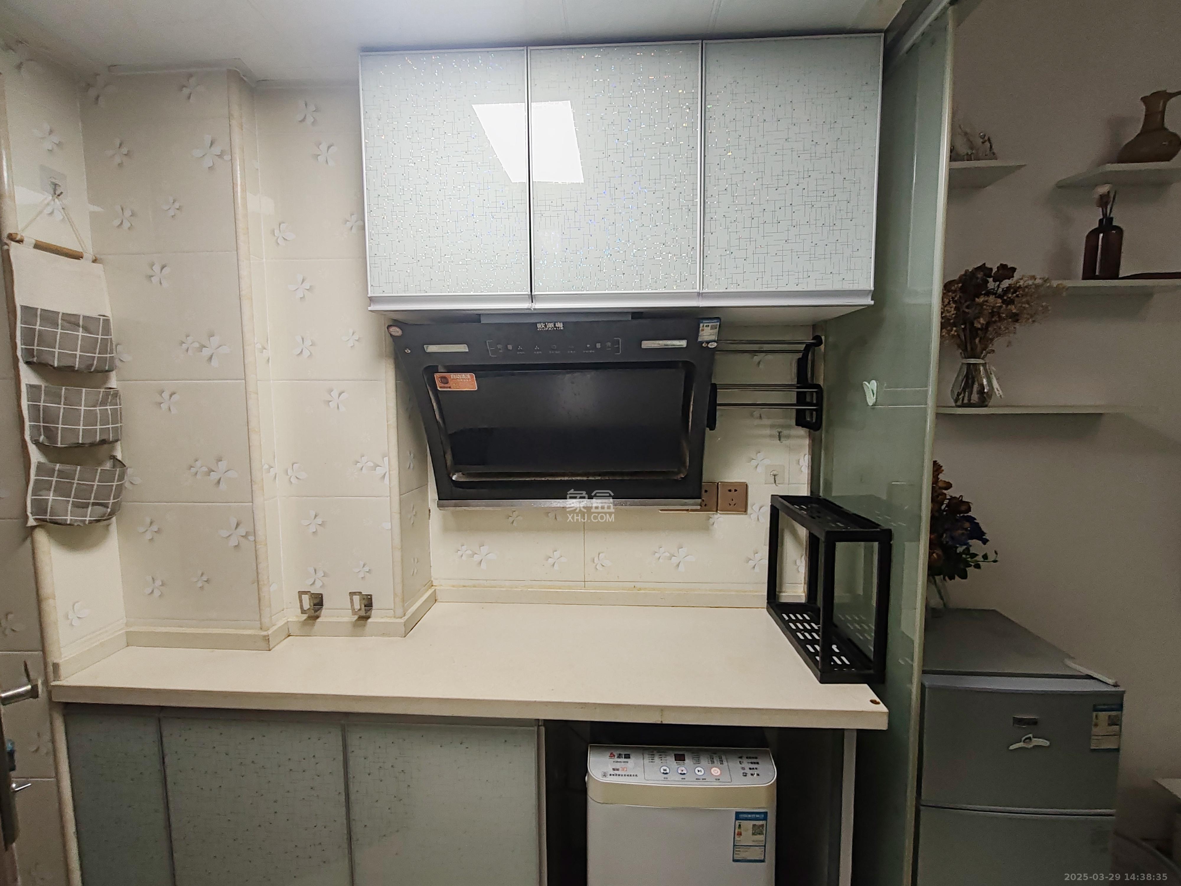 好莱城（弘德西街）  1室1厅1卫   1300.00元/月室内图