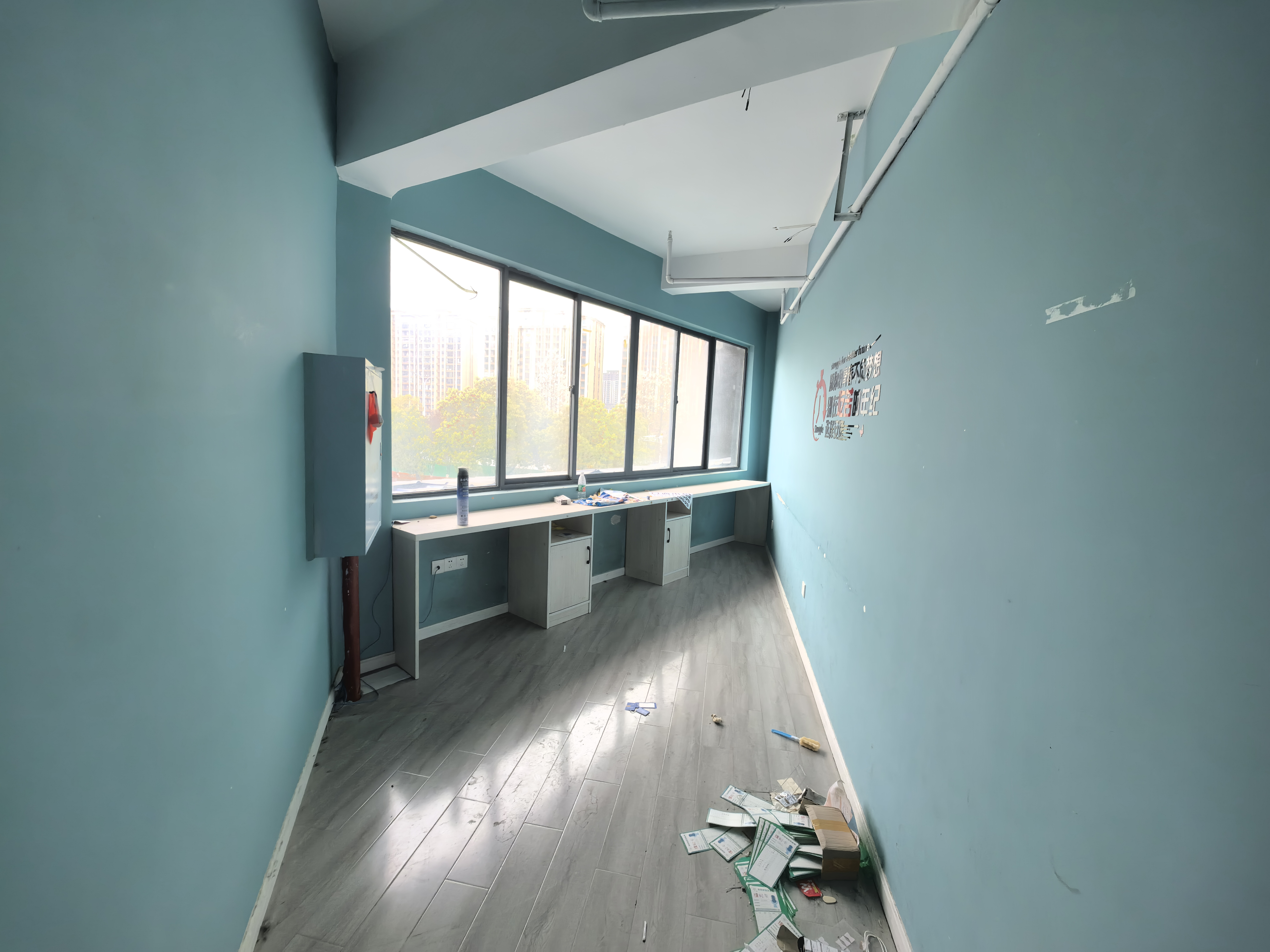 丽景天下一期 4室2厅2卫 5000.0元/月 丽景天下一期 4室2厅2卫 5000.0元/月室内图