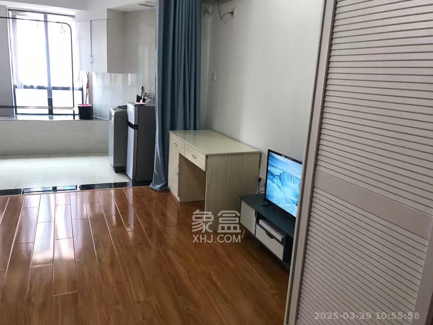 海德公园  1室1厅1卫   1300.00元/月室内图