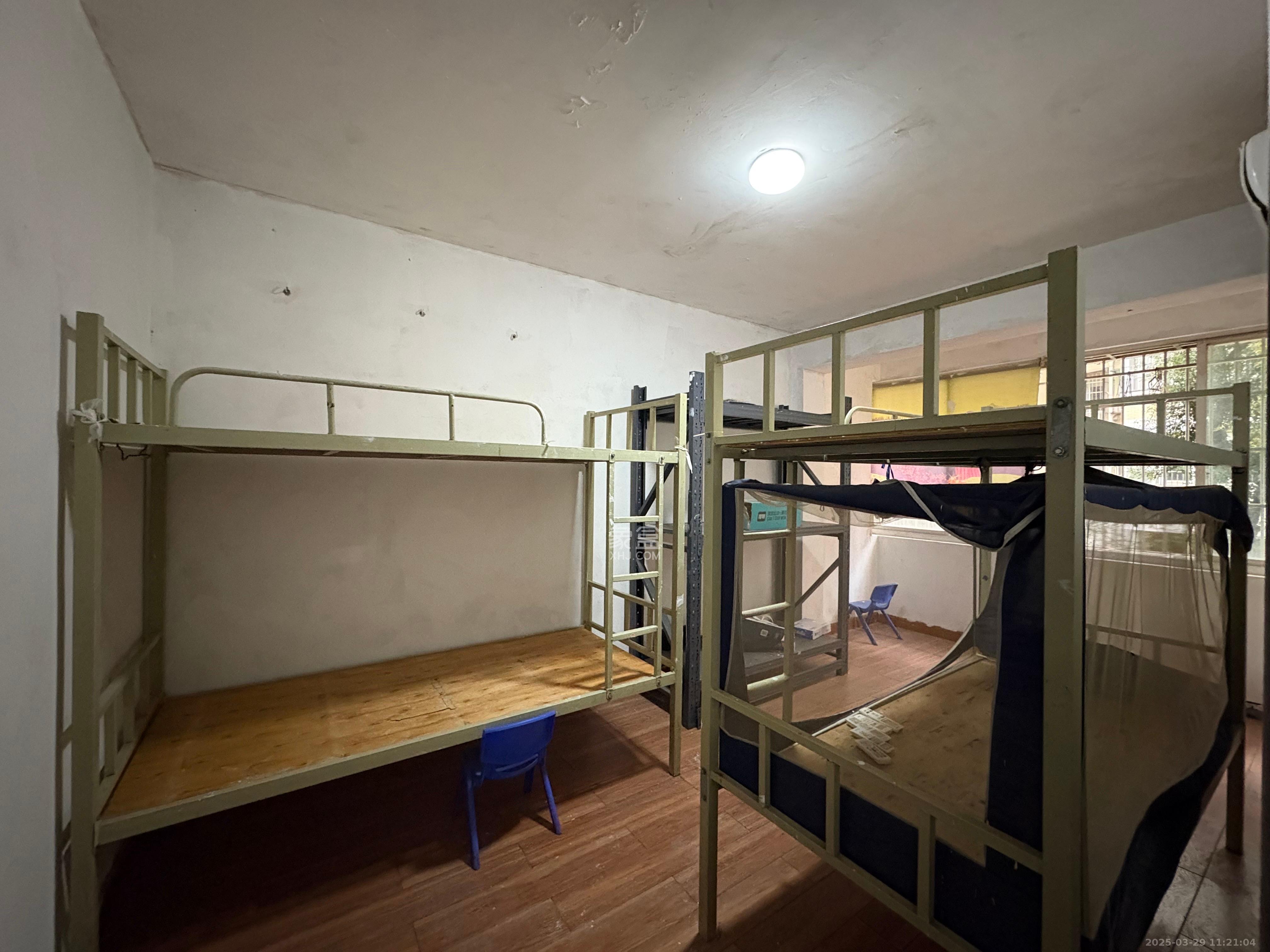 咸嘉新村西子园 2室2厅0卫 1900.0元/月 咸嘉新村西子园 2室2厅0卫 1900.0元/月室内图