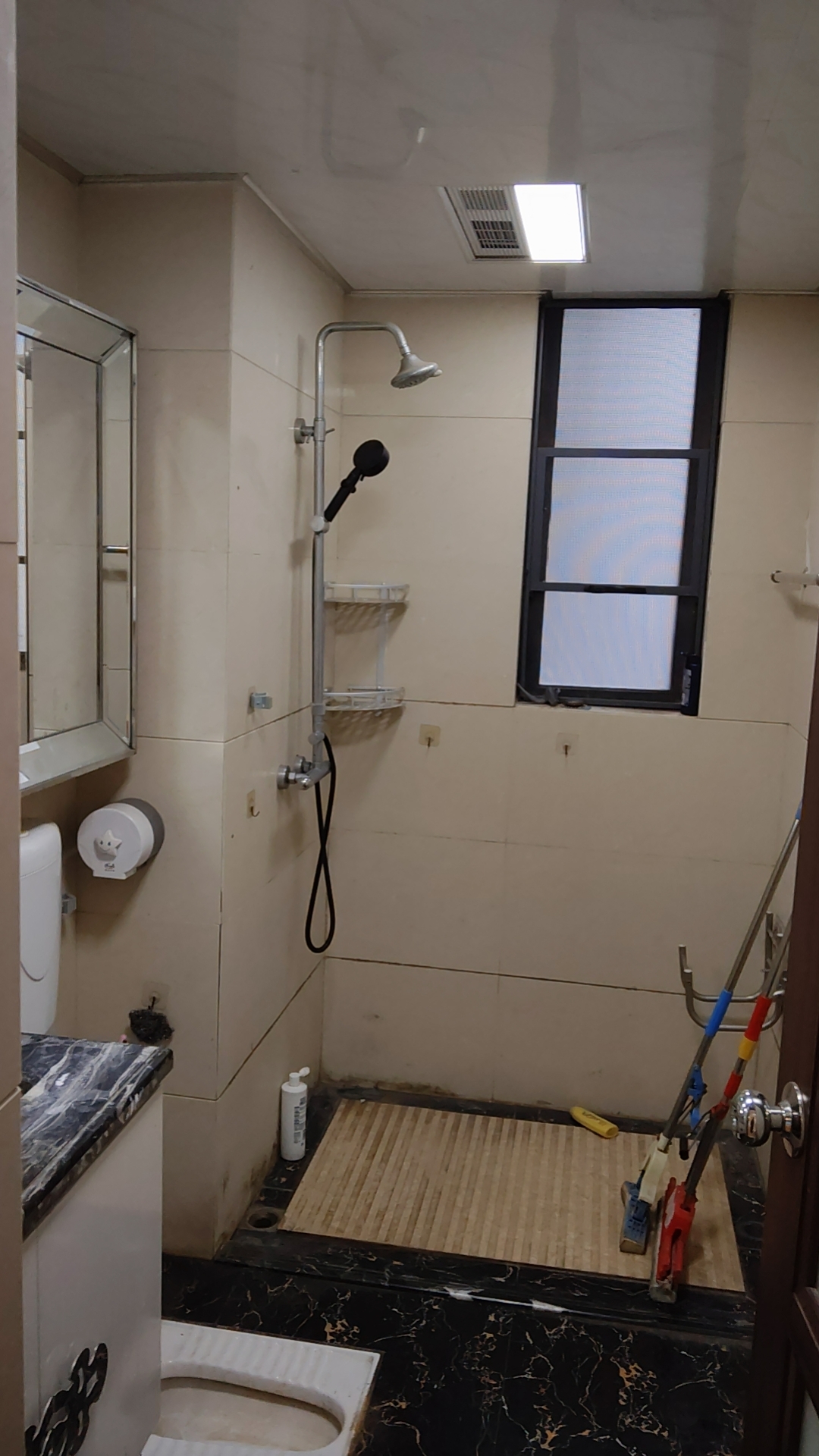 衡阳碧桂园 4室2厅2卫 1650.0元/月 衡阳碧桂园 4室2厅2卫 1650.0元/月室内图