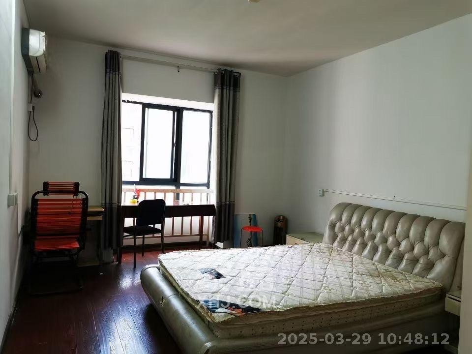 绿雅园  1室1厅1卫   700.00元/月