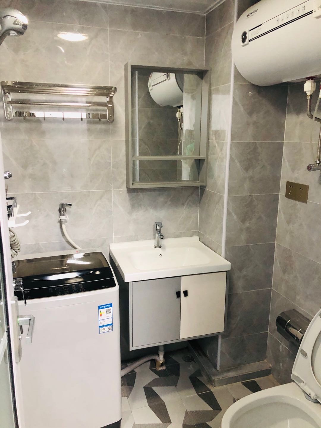 裕天国际商汇中心 1室0厅0卫 1300.0元/月 裕天国际商汇中心 1室0厅0卫 1300.0元/月户型图